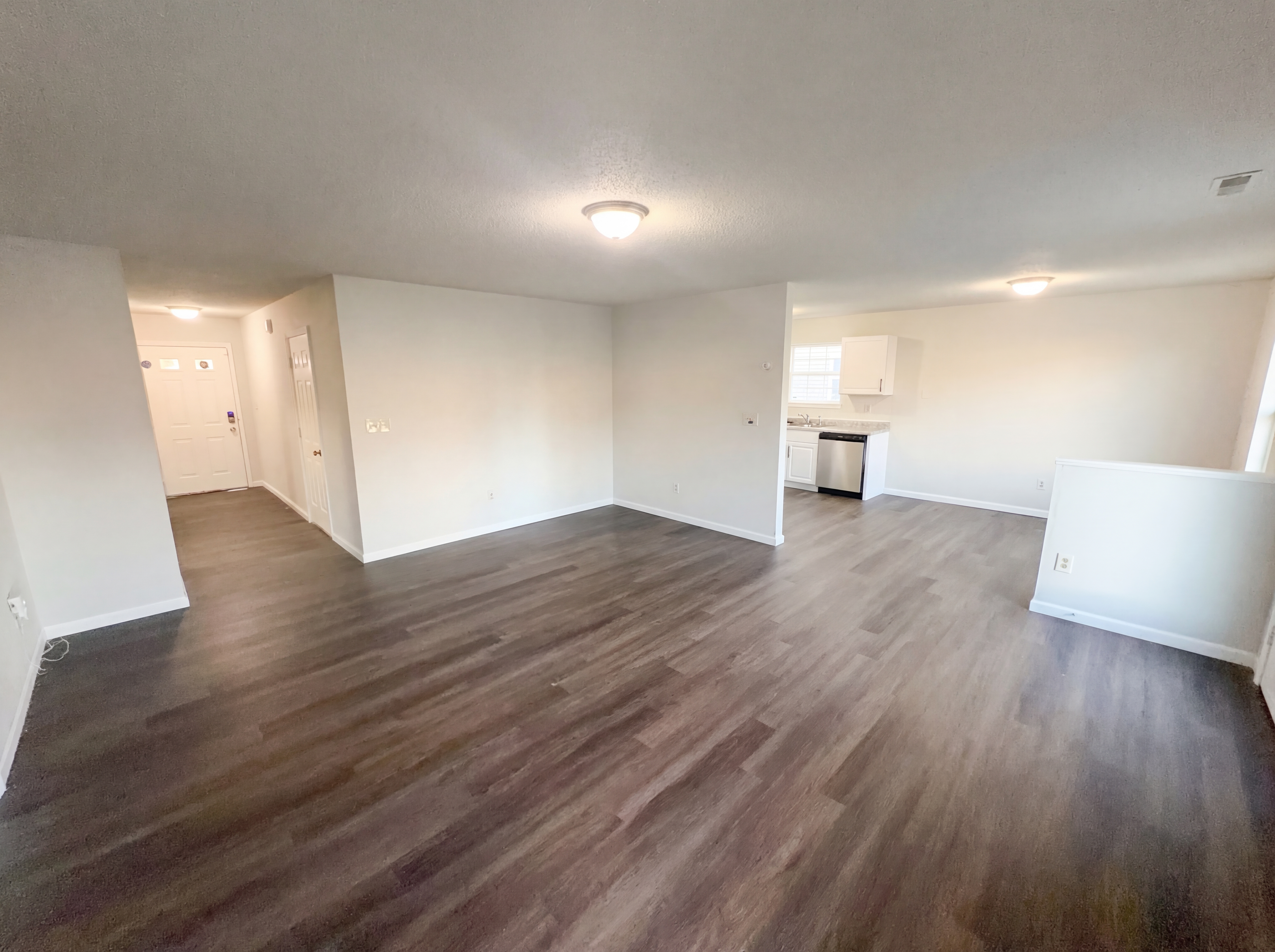 Photo 8 of 20 of 6654 Hazelhatch Dr, Indianapolis, IN
