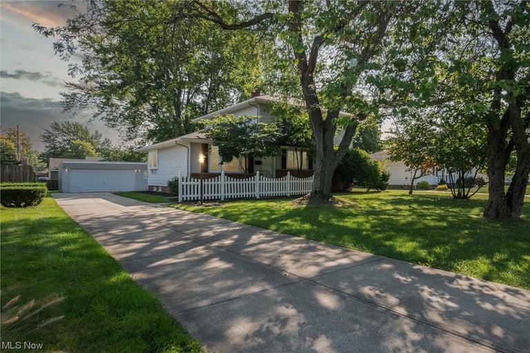 6577 Maplehurst Rd, North Olmsted, OH 44070 Opendoor