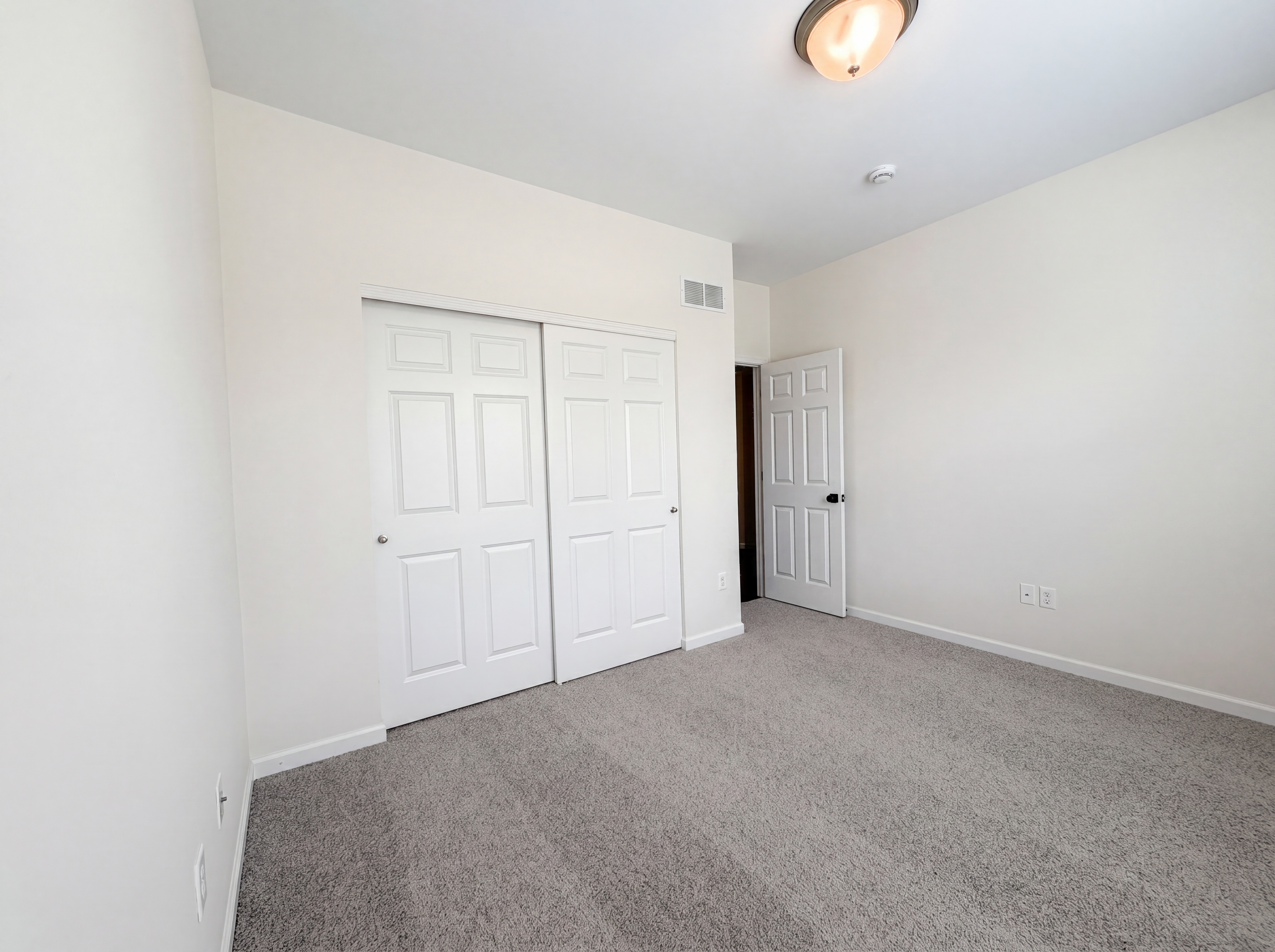 Photo 12 of 22 of 1034 Sweet River Dr, Saint Paul, MO
