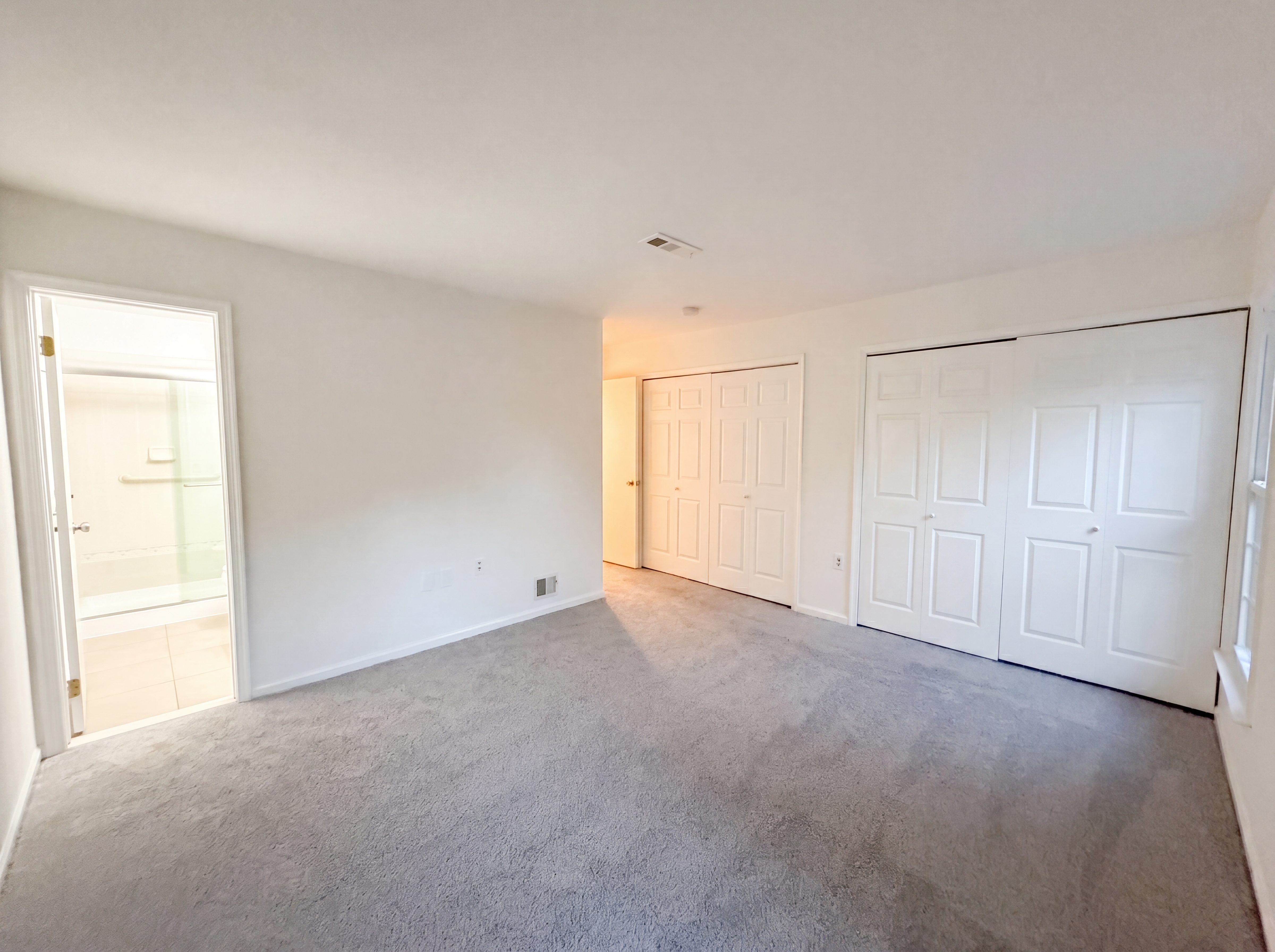 Photo 17 of 51 of 8947 Rosewood St, Manassas, VA