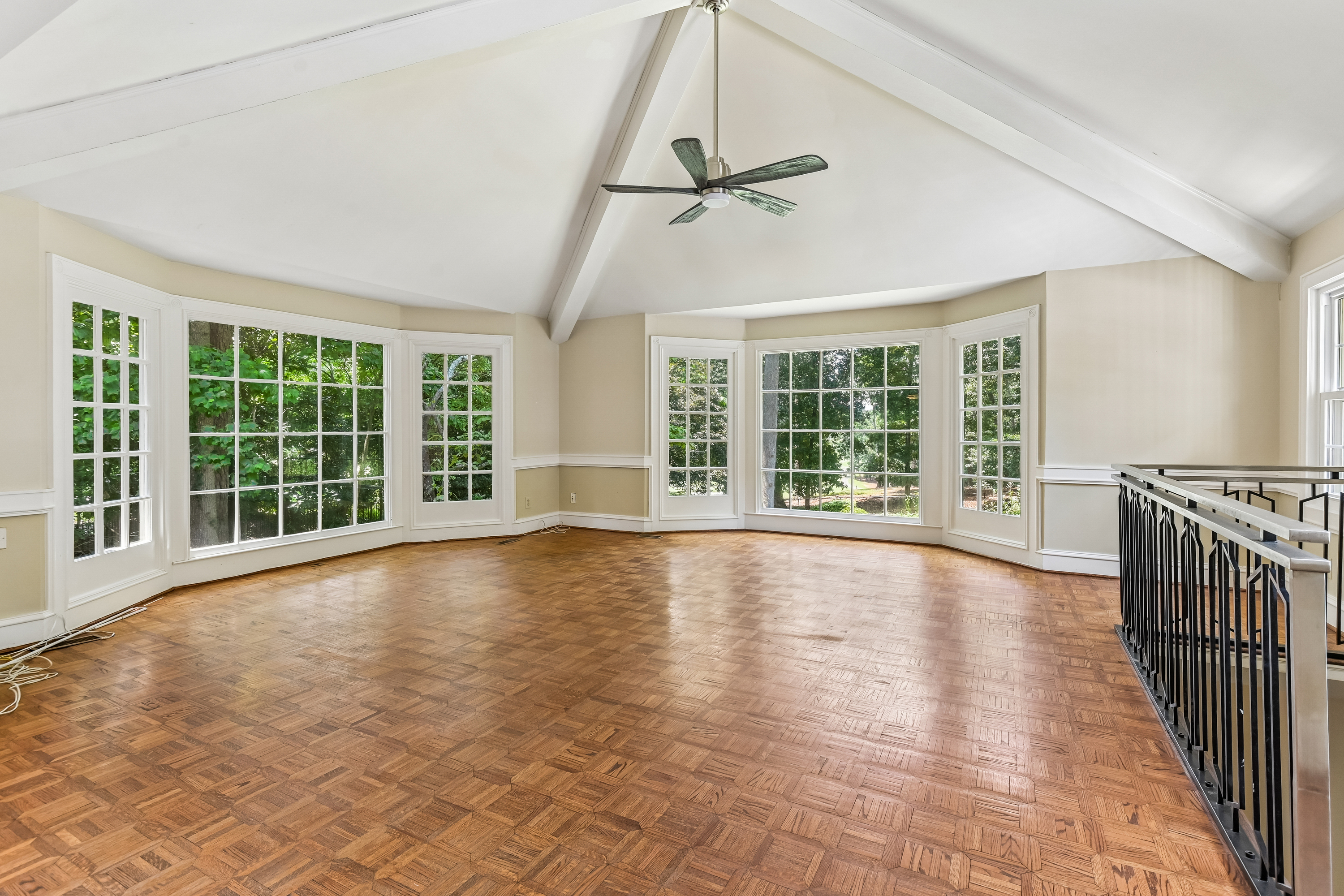 Photo 9 of 87 of 3135 Spalding Dr, Atlanta, GA