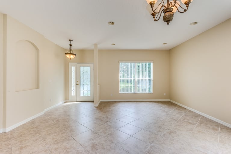 Photo 5 of 32 - 3340 Lake Jean Dr, Orlando, FL 32817