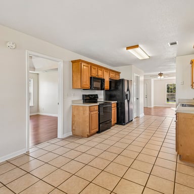 Property photo 2 of 902 Haverhill Cir