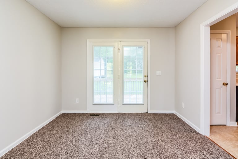 Photo 5 of 16 - 100 Spring Peak Ct, Holly Springs, NC 27540