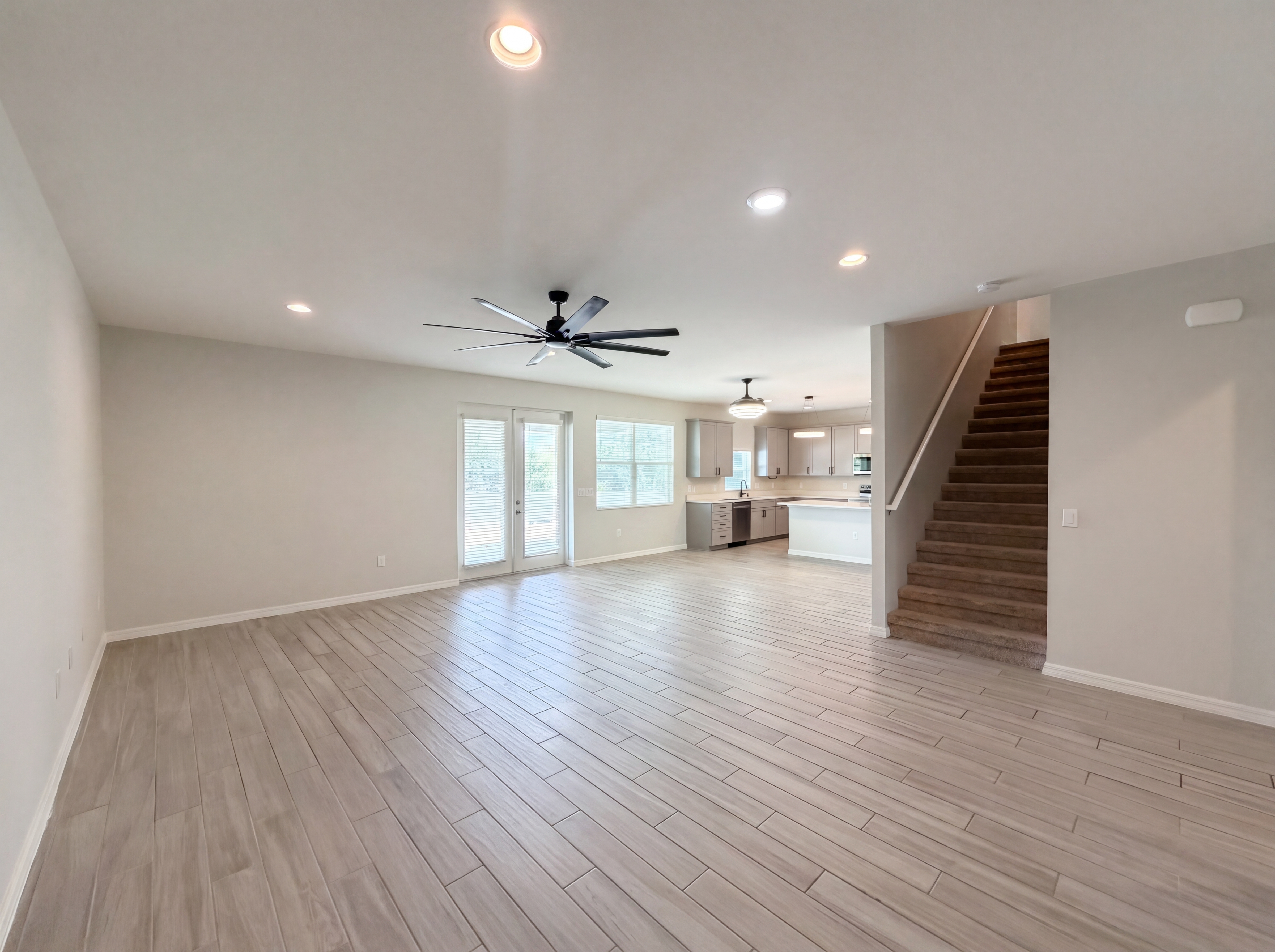 Photo 3 of 25 of 4510 Penkert Pl, Lakeland, FL