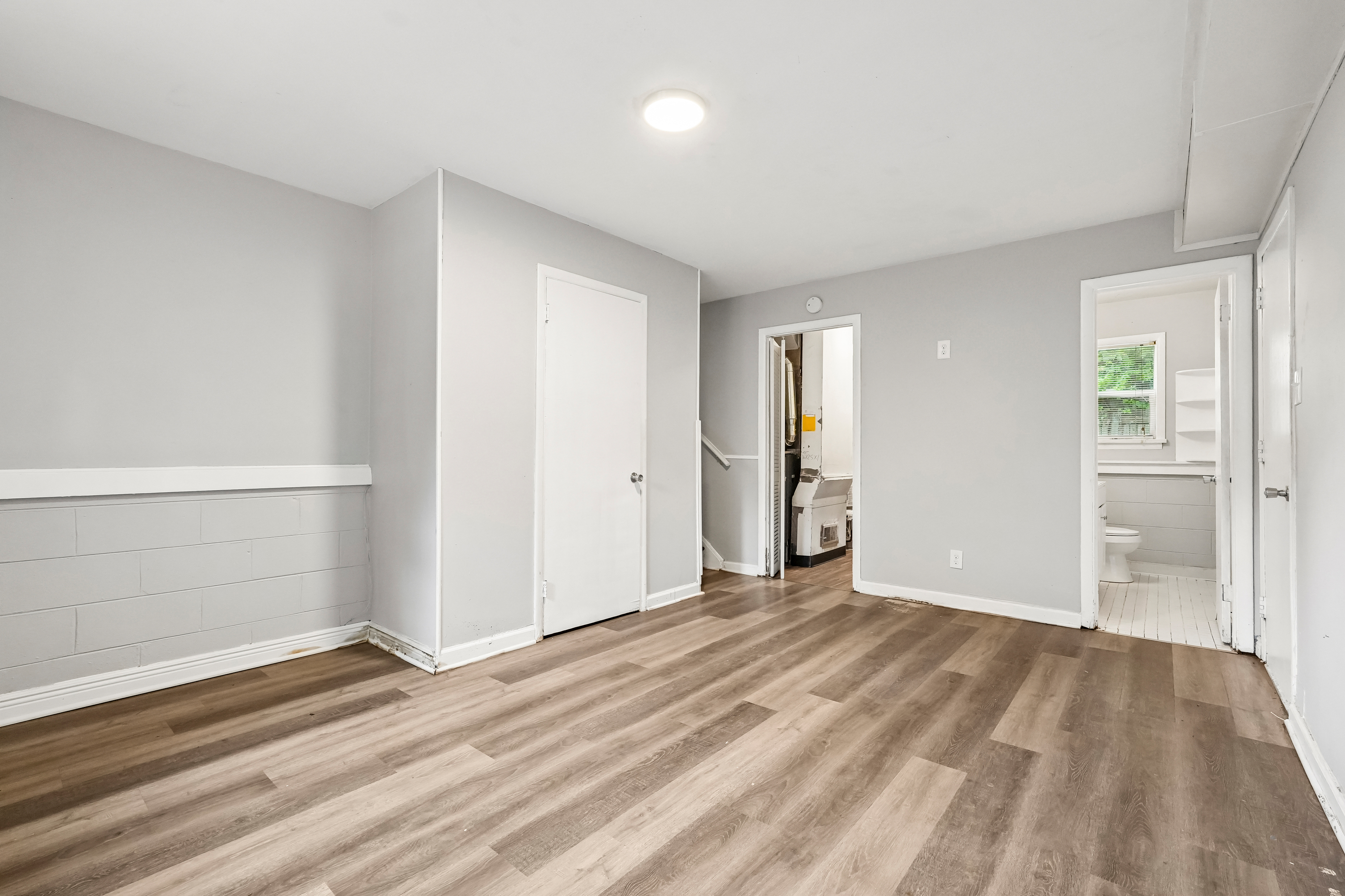 Photo 36 of 49 of 6147 E 40th St, Indianapolis, IN