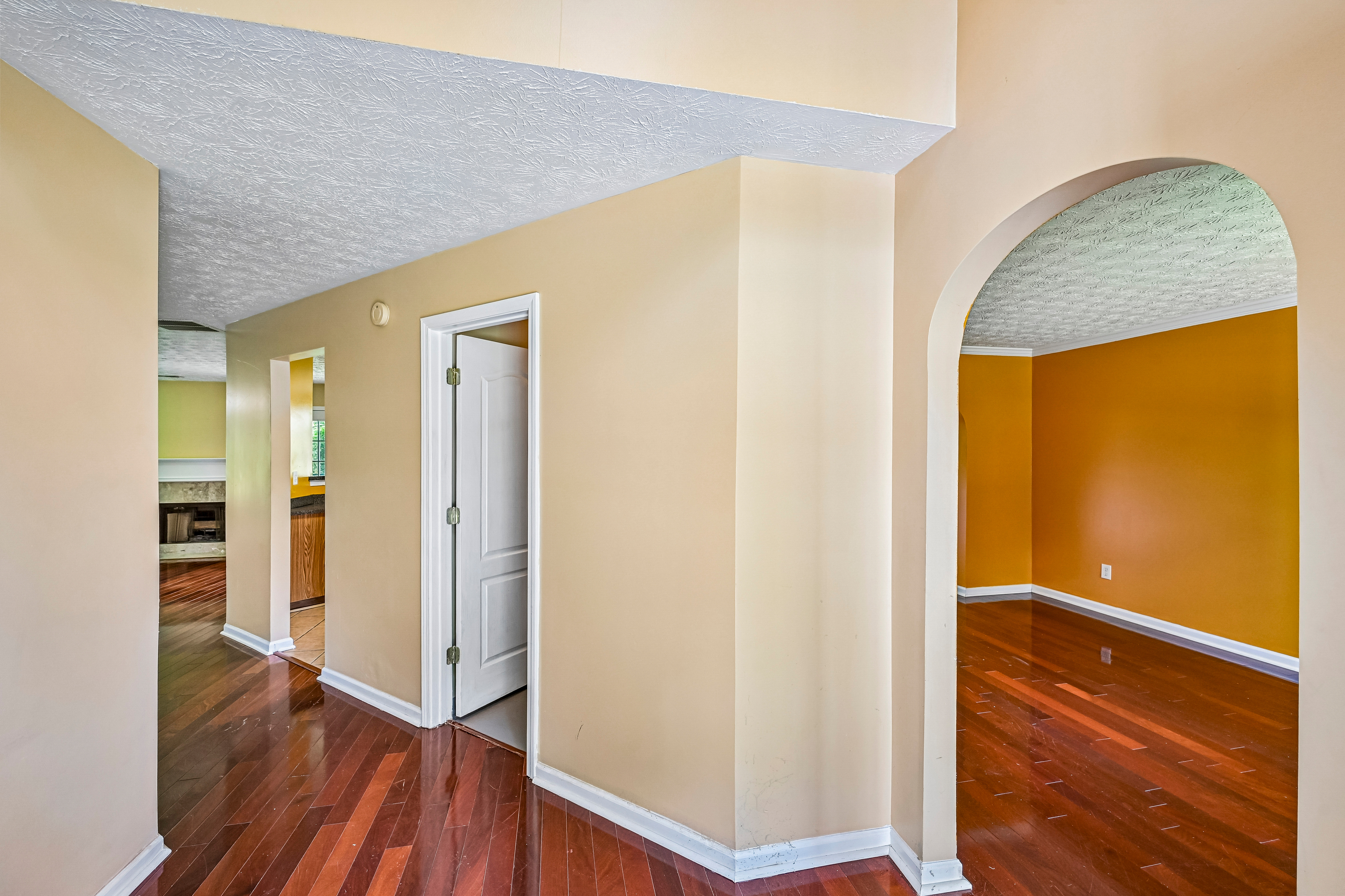 Photo 12 of 44 of 2083 Dylan Ct, Ellenwood, GA