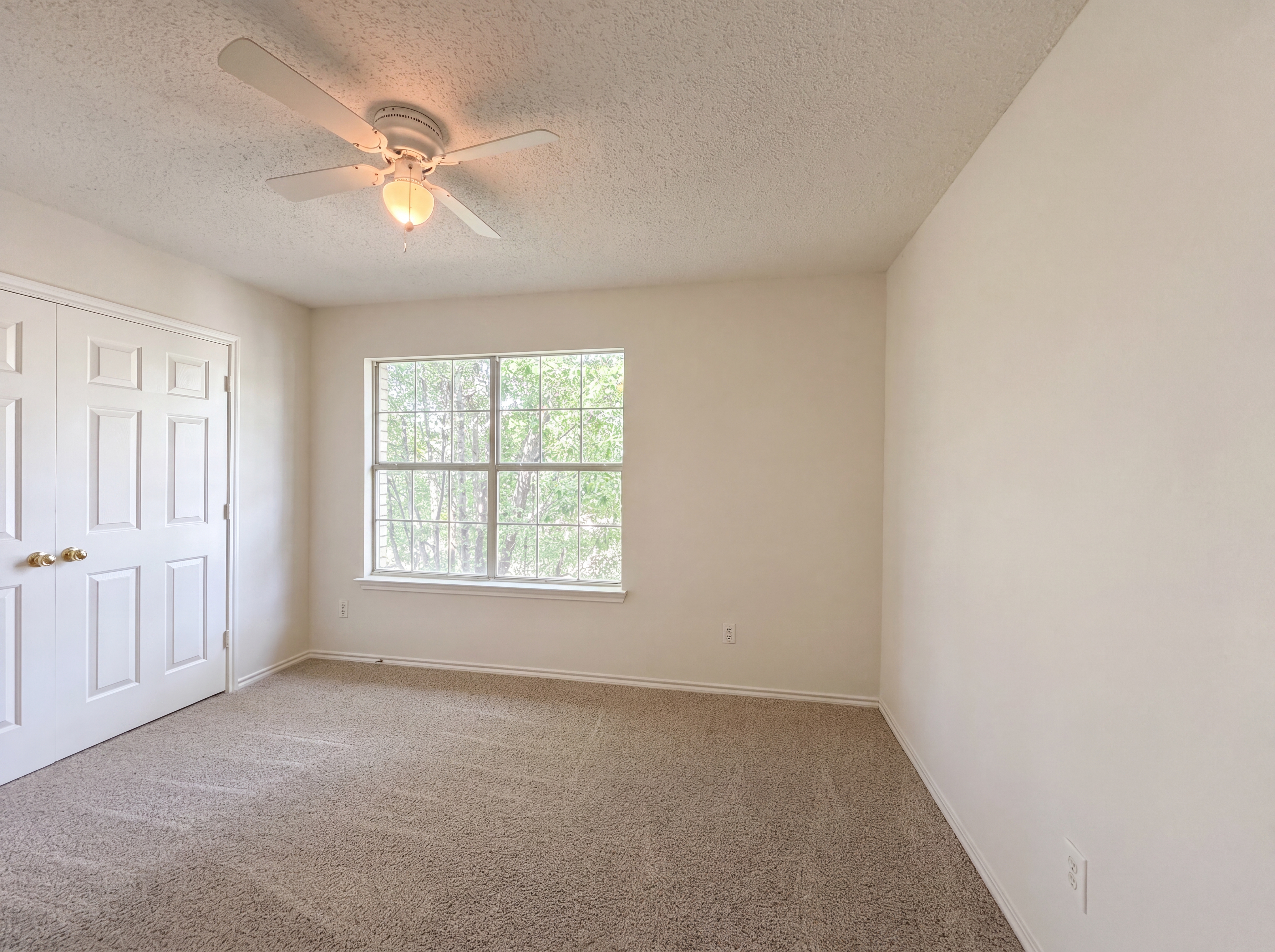 Photo 17 of 27 of 2320 Bantry Ln, Arlington, TX
