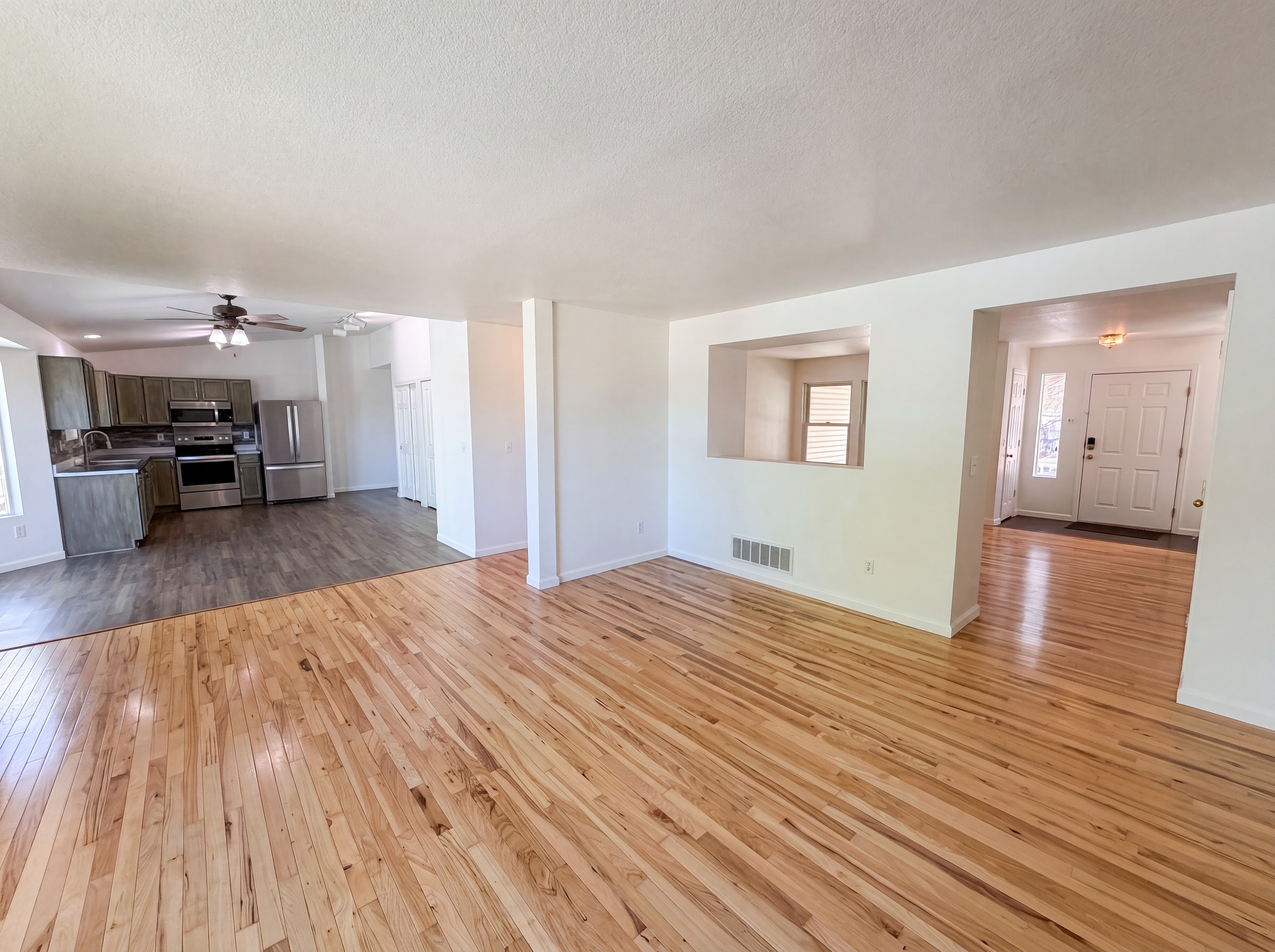 Photo 8 of 29 of 7190 Pine Hills Way, Littleton, CO