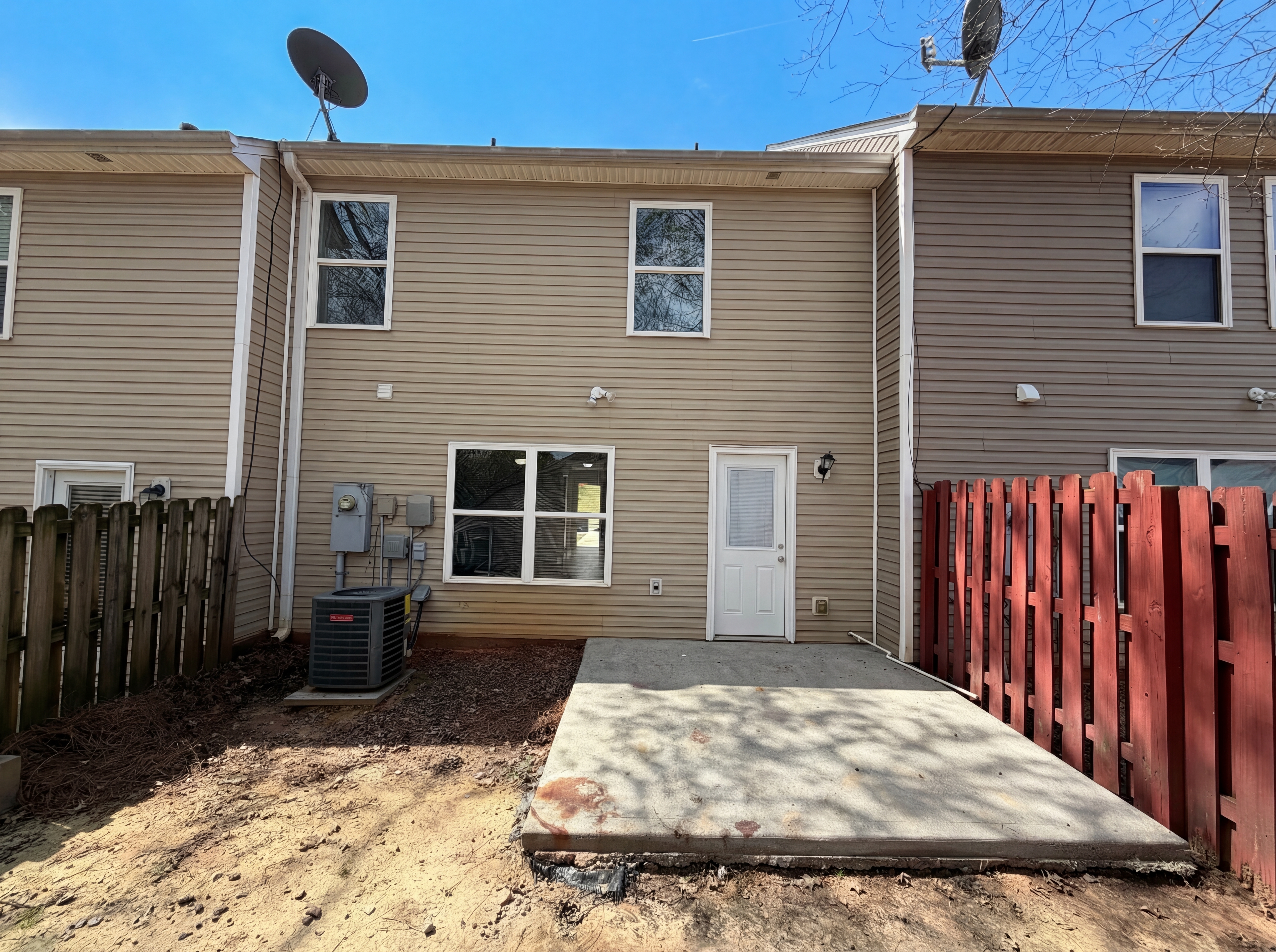 Photo 5 of 23 of 258 Alcovy Walk Dr, Lawrenceville, GA