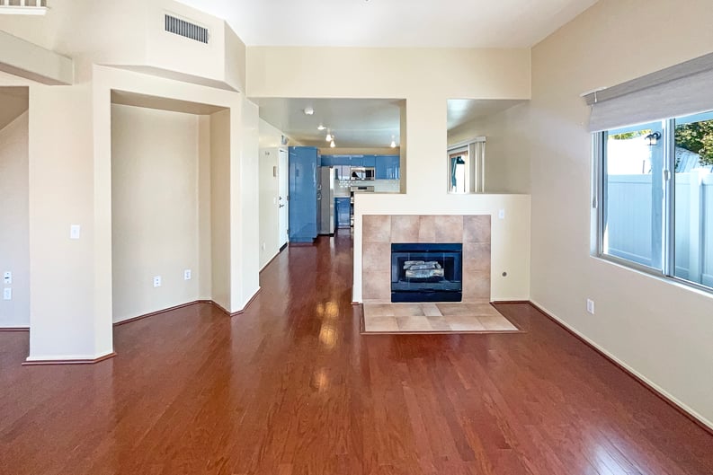Property photo 3 of 42 Parterre Ave