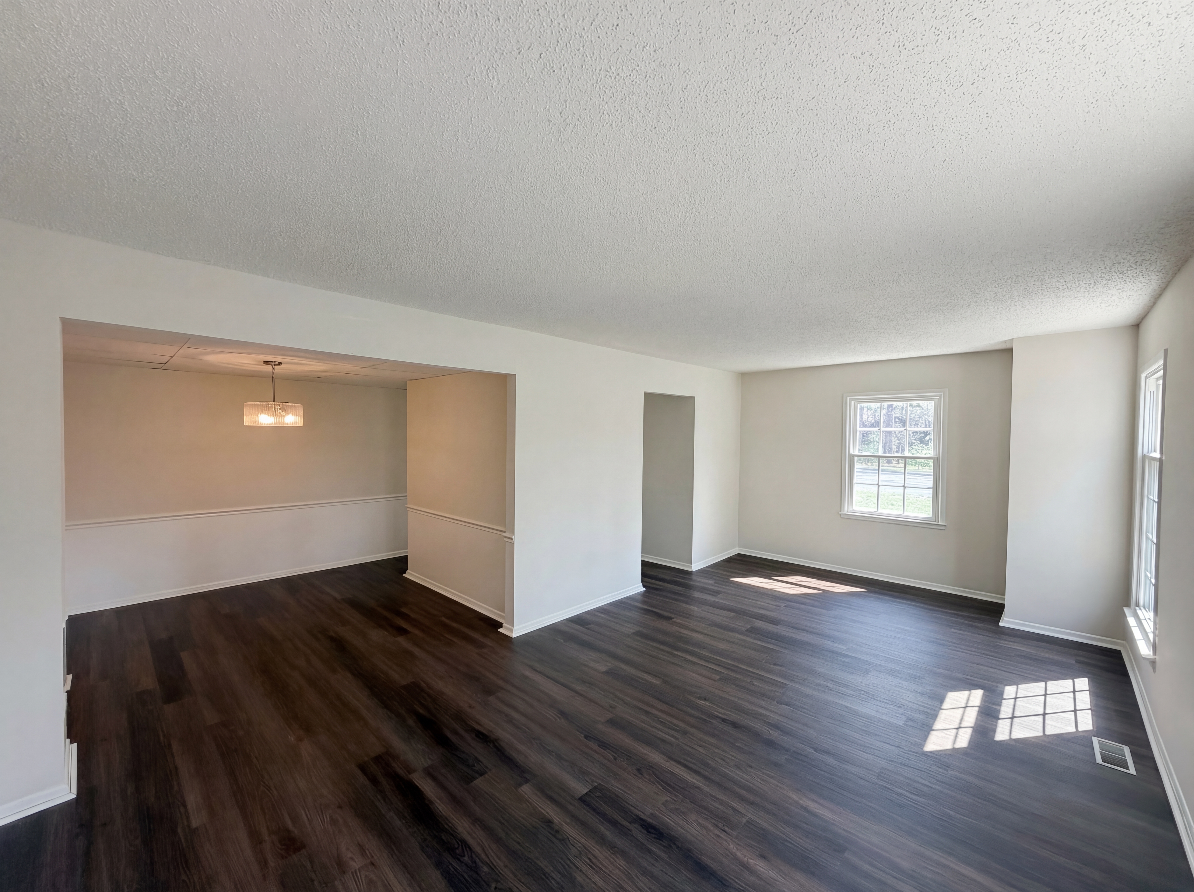 Photo 11 of 23 of 4050 Huntingreen Ln, Winston Salem, NC