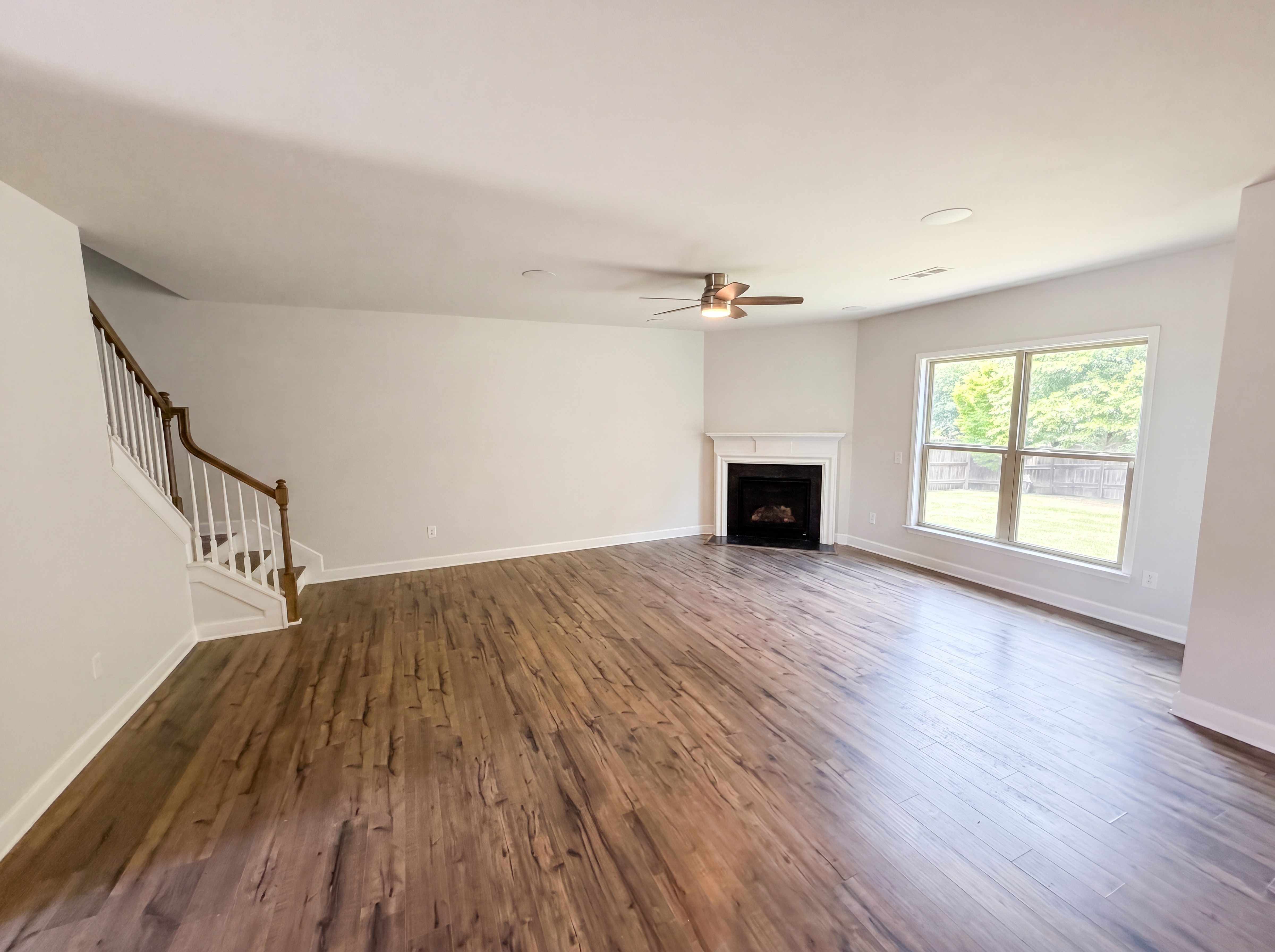 Photo 8 of 24 of 165 Calverton Ln, Tyrone, GA