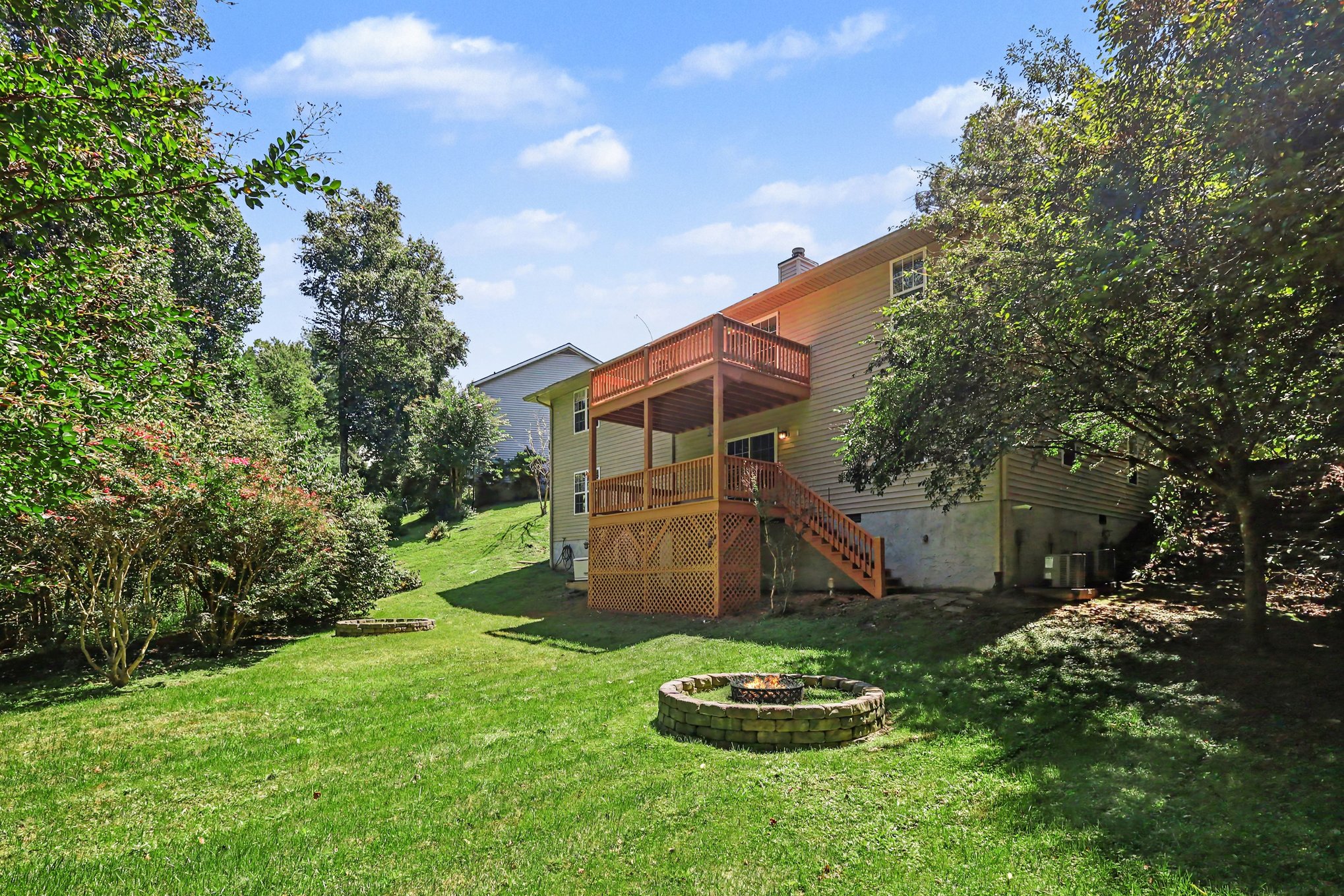 Photo 5 of 19 of 433 Kelly Way, Bellefontaine, OH