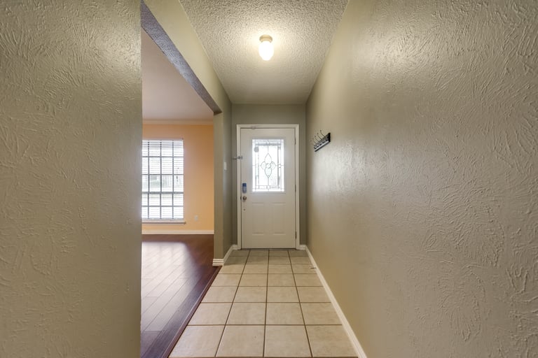 Photo 29 of 33 - 2925 Beachtree Ln, Bedford, TX 76021