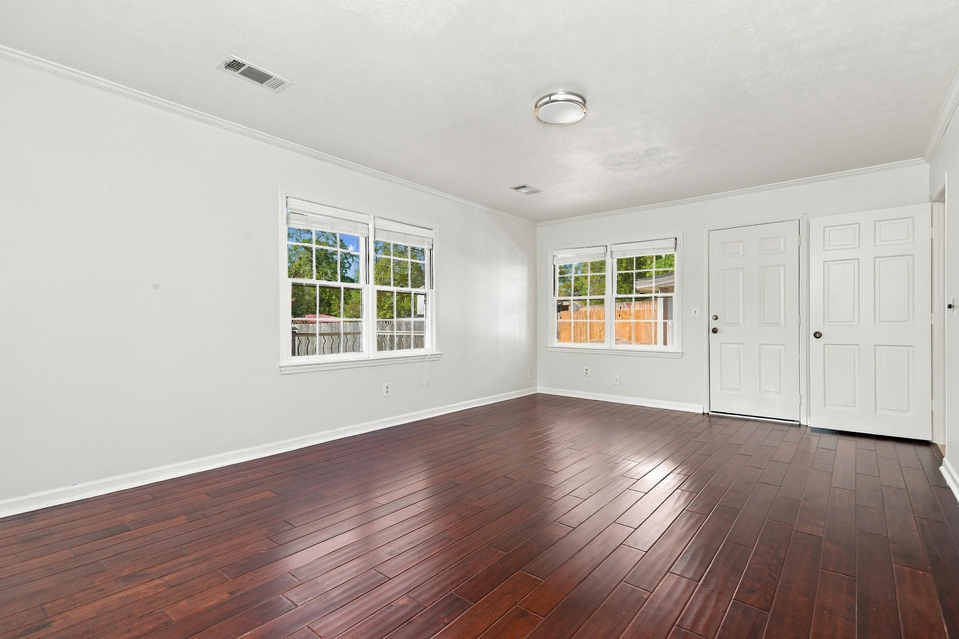 Photo 11 of 20 of 4303 Castlewood Pkwy, Columbus, GA