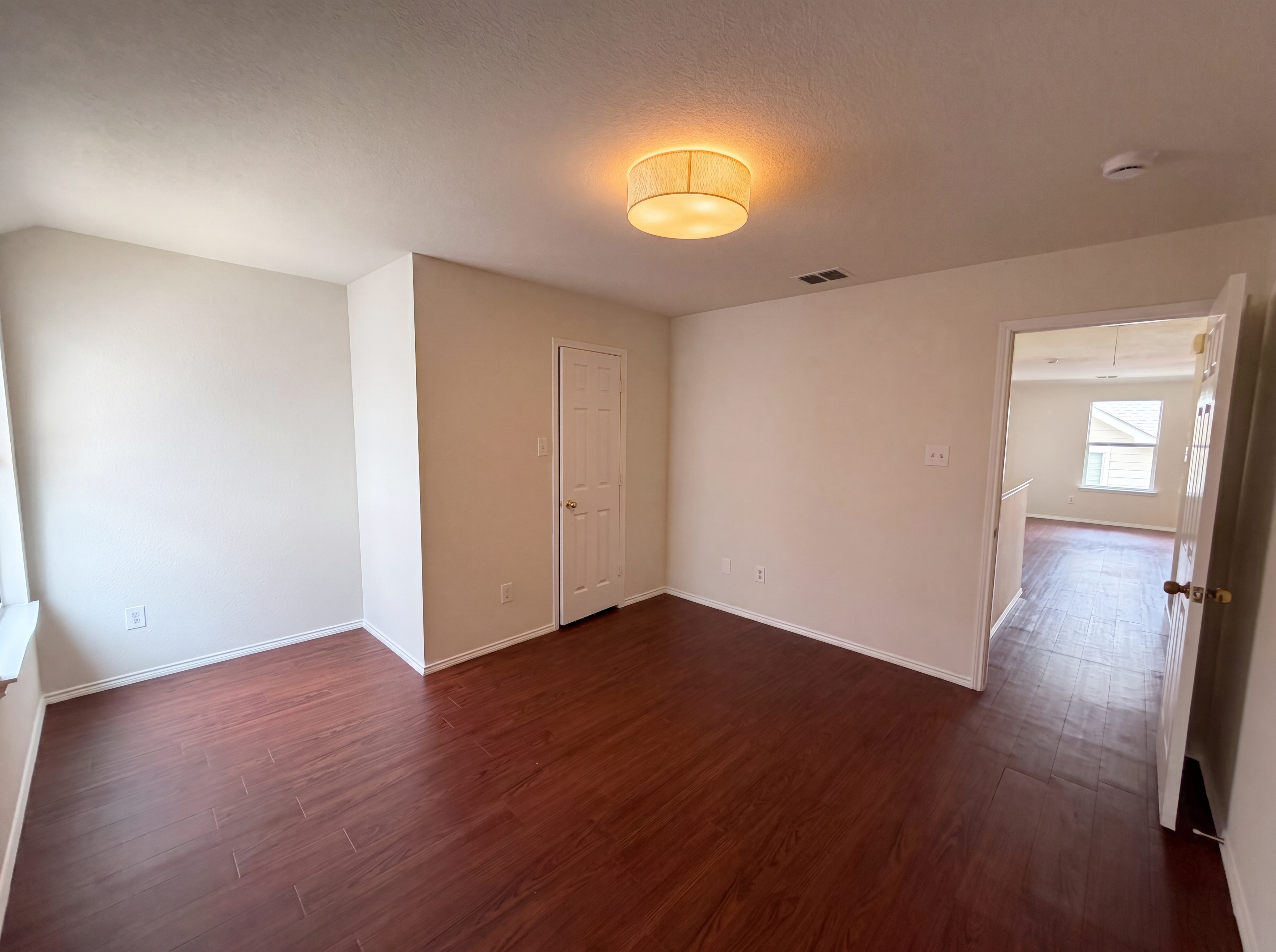 Photo 16 of 22 of 1202 McCormick St, Garland, TX
