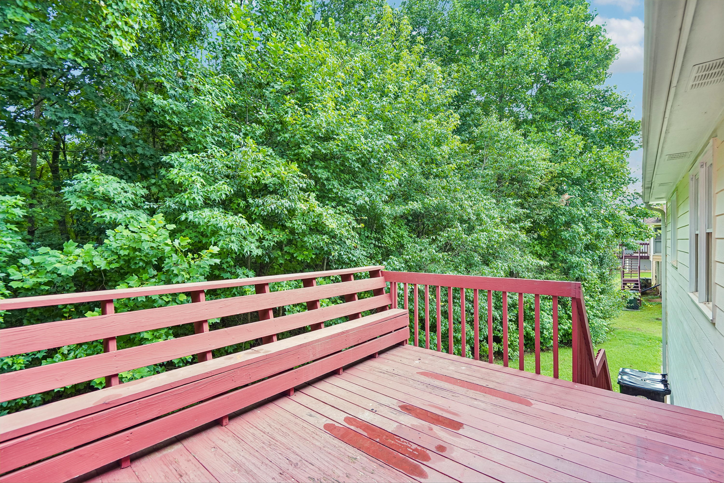 Photo 13 of 28 of 484 Legacy Park Dr, Powder Springs, GA