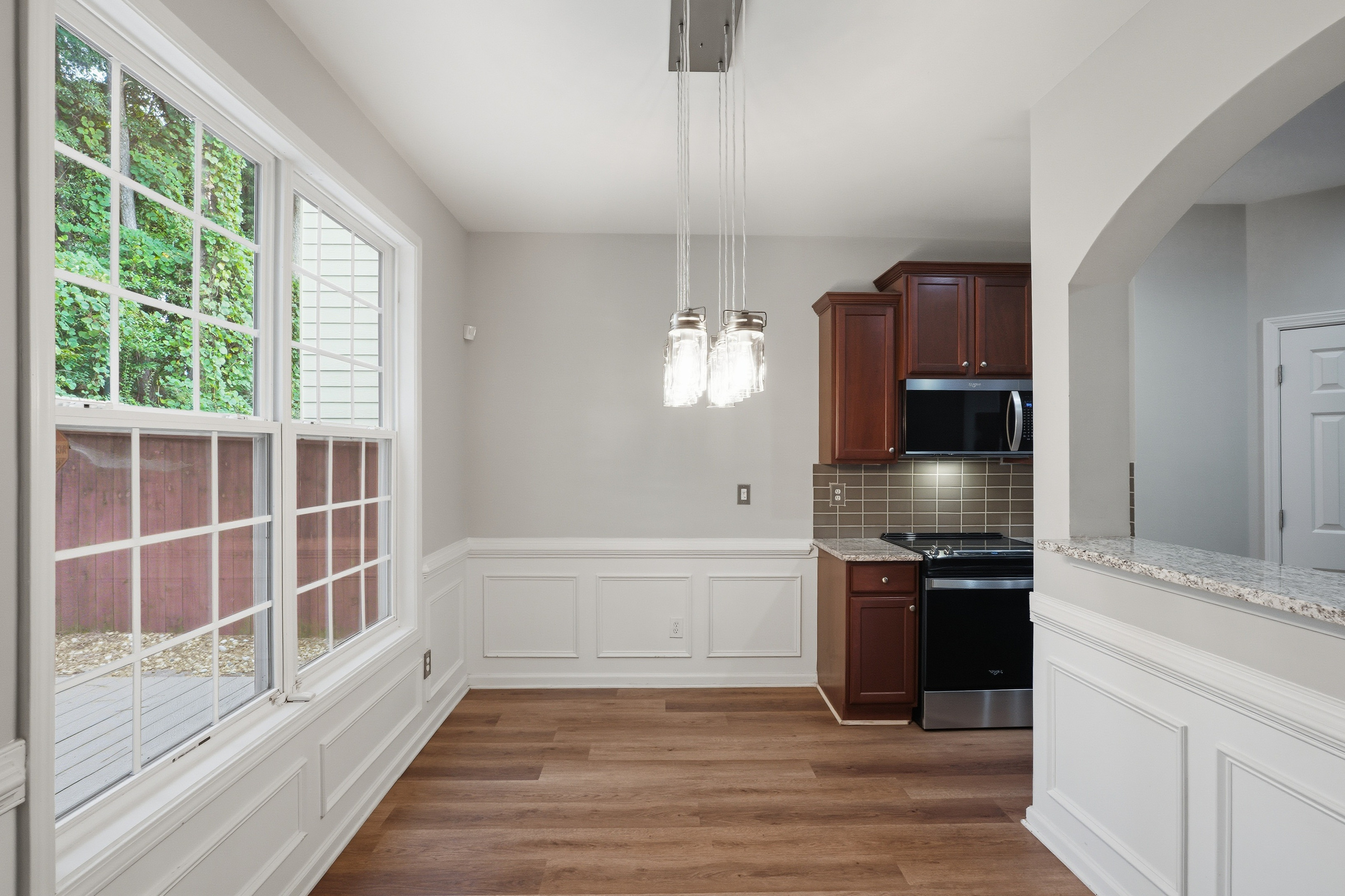 Photo 8 of 27 of 5659 Chatham Cir, Norcross, GA