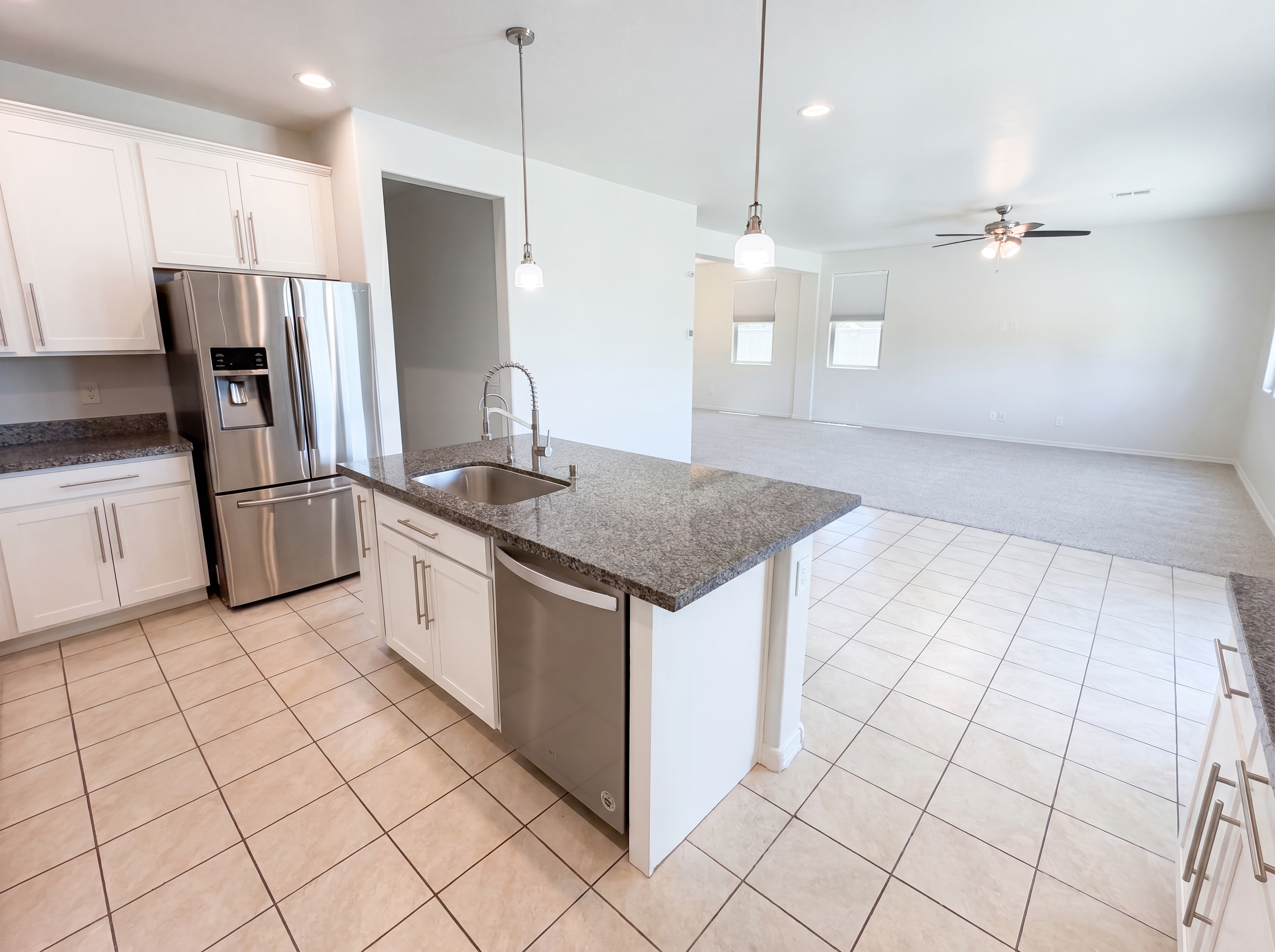 Photo 7 of 42 of 11284 N 186th Ln, Surprise, AZ