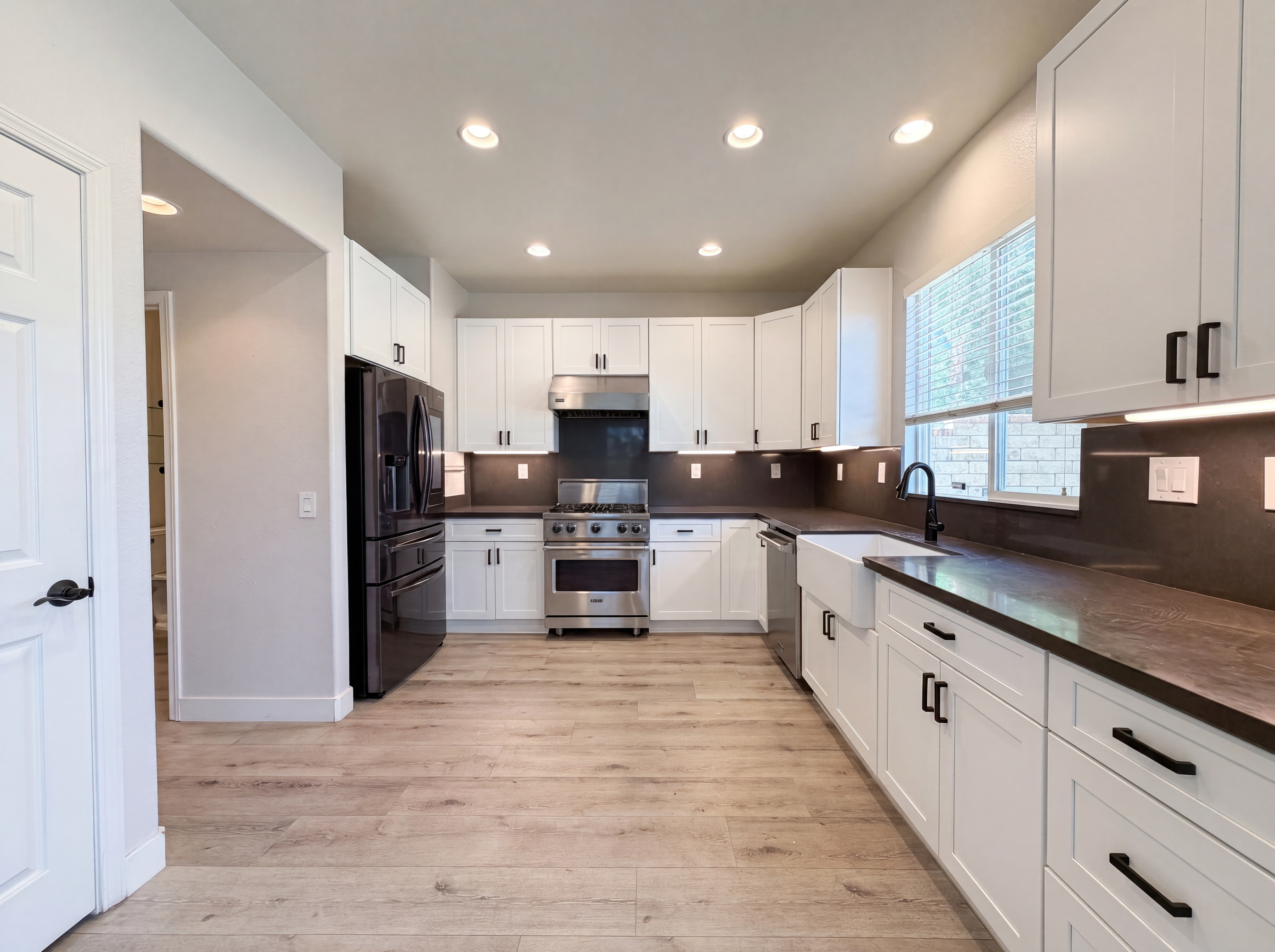 Photo 7 of 24 of 29206 Rio Lobo Way, Valencia, CA