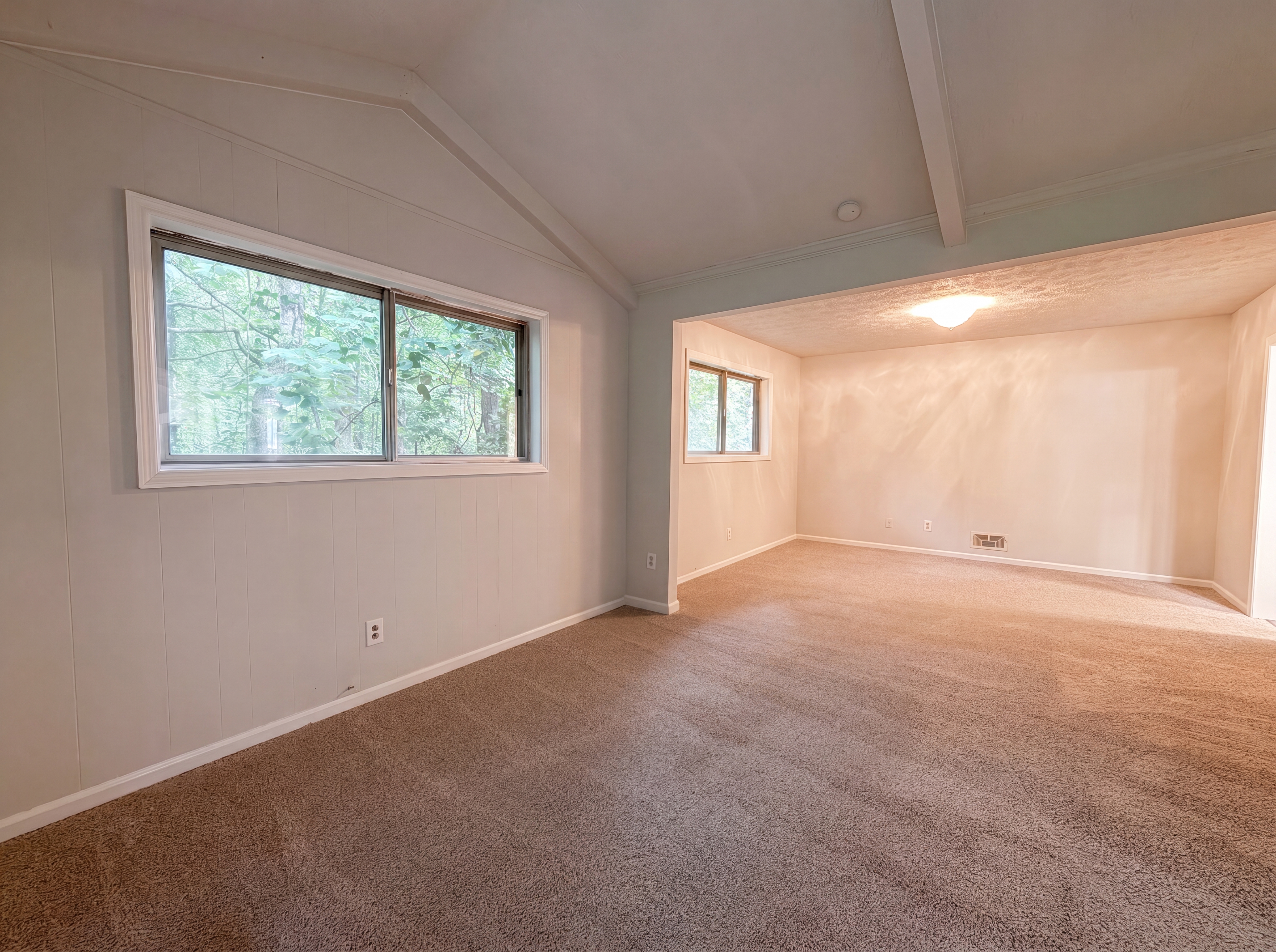 Photo 6 of 18 of 3630 Creekview Cir, Atlanta, GA