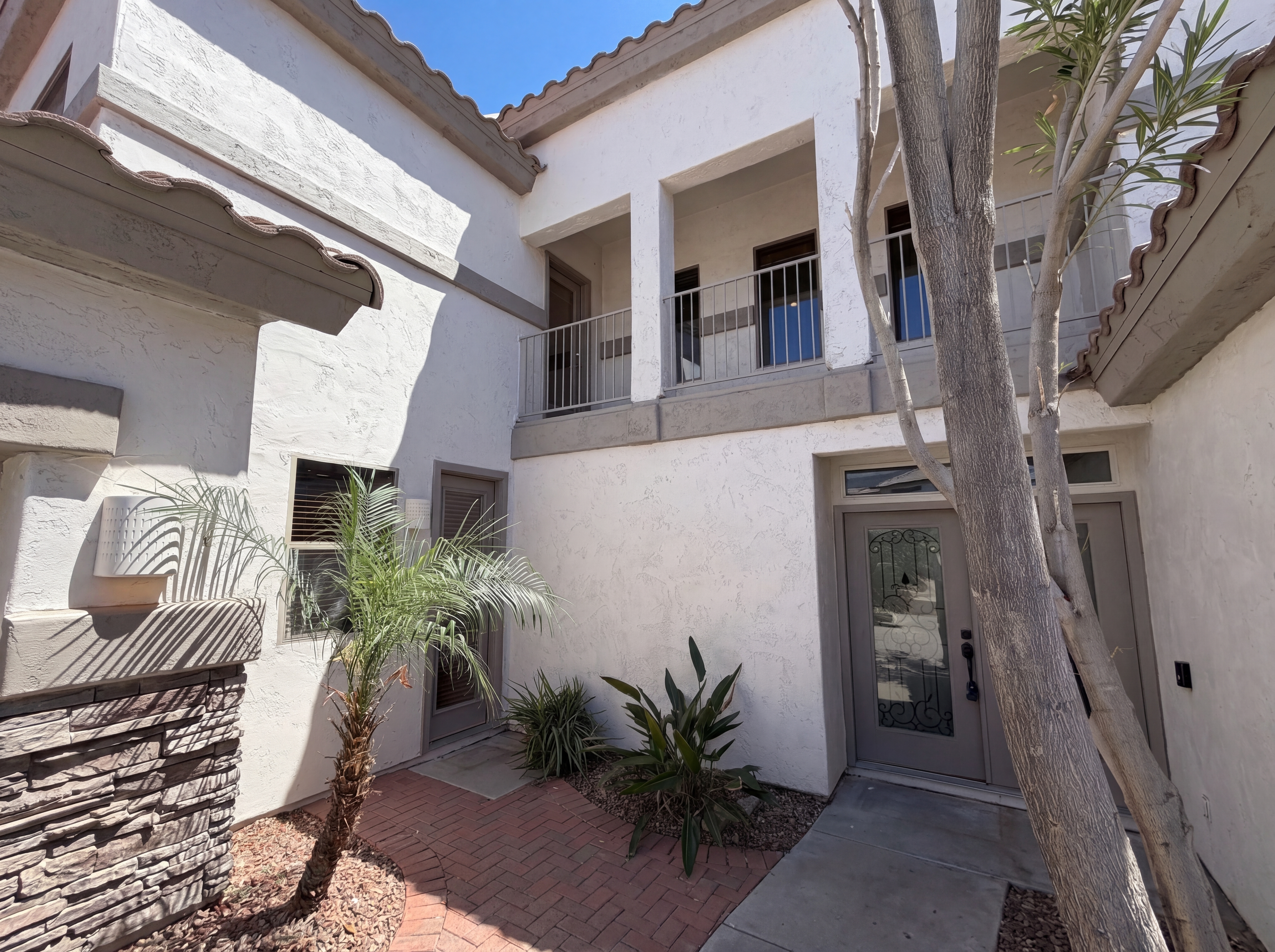 Photo 38 of 49 of 5509 W Rowel Rd, Phoenix, AZ