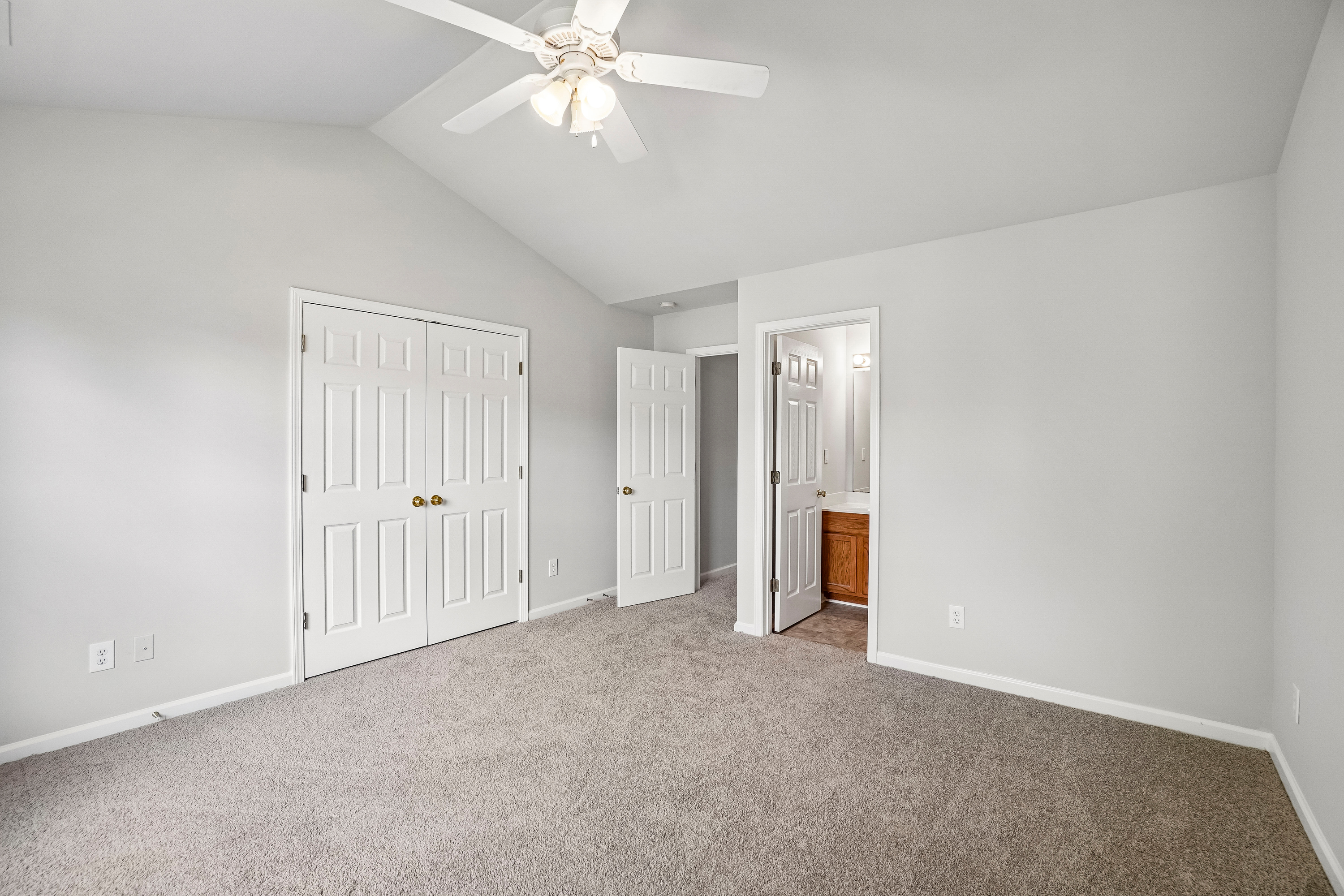 Photo 37 of 45 of 615 Graythorn Ln, Greenville, SC