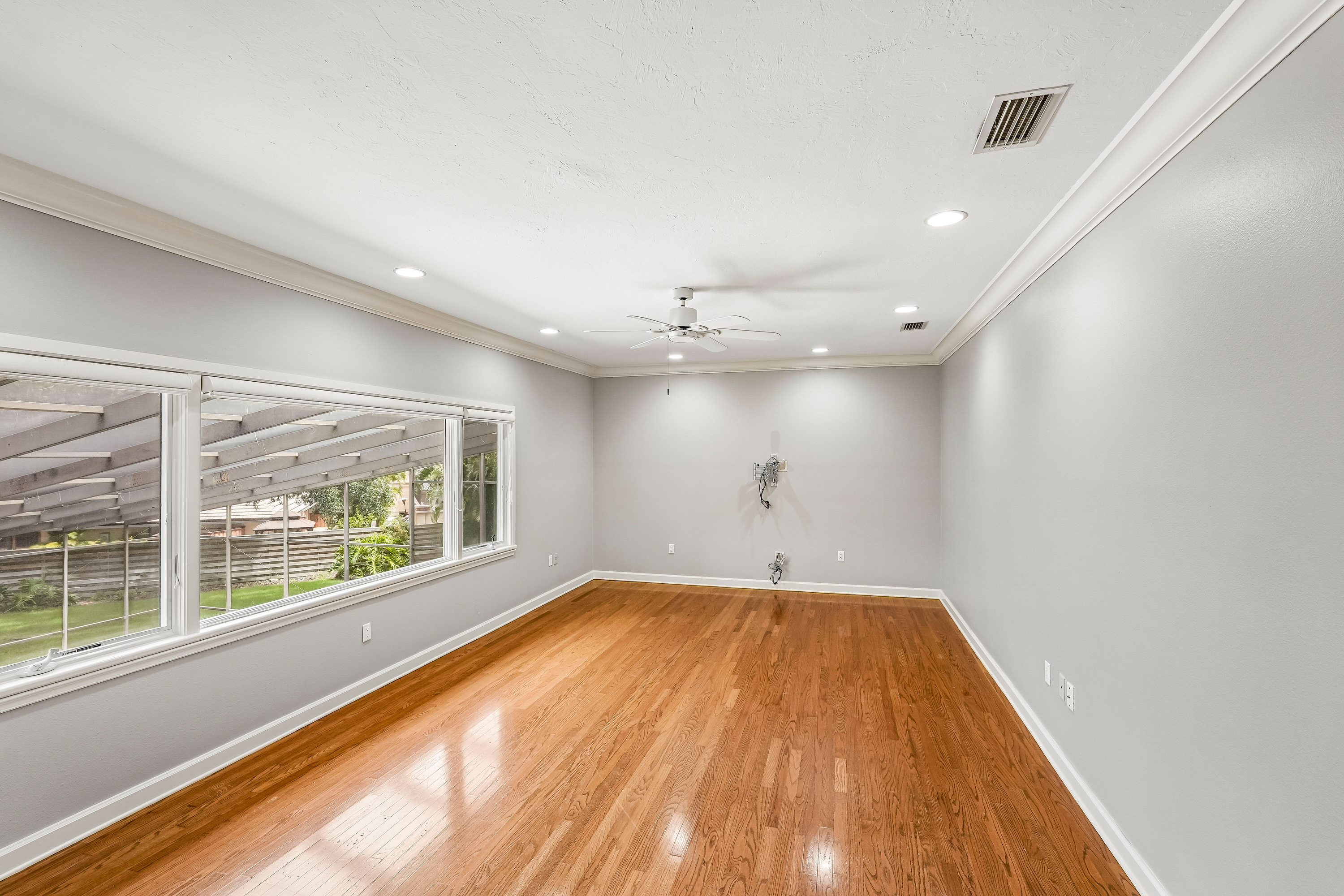 Photo 35 of 68 of 1675 Landings Ln, Sarasota, FL