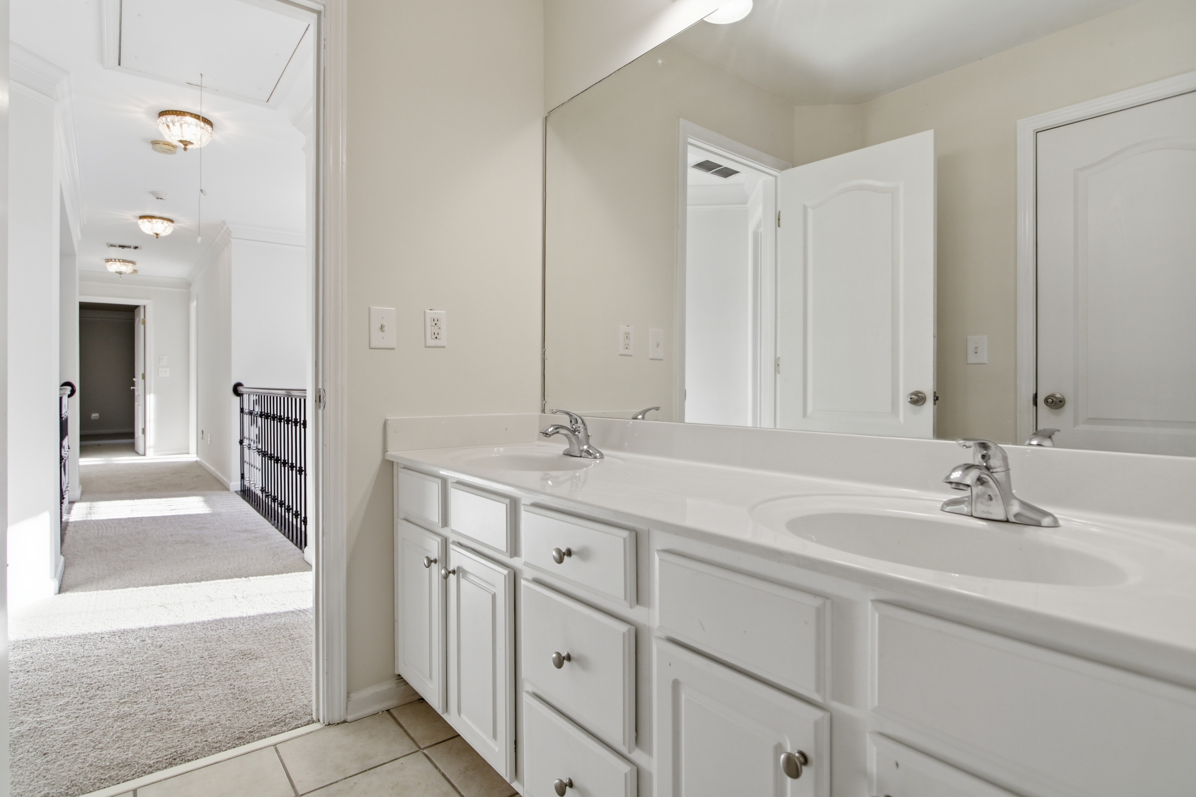 Photo 42 of 61 of 1028 River Forest Pt, Lawrenceville, GA