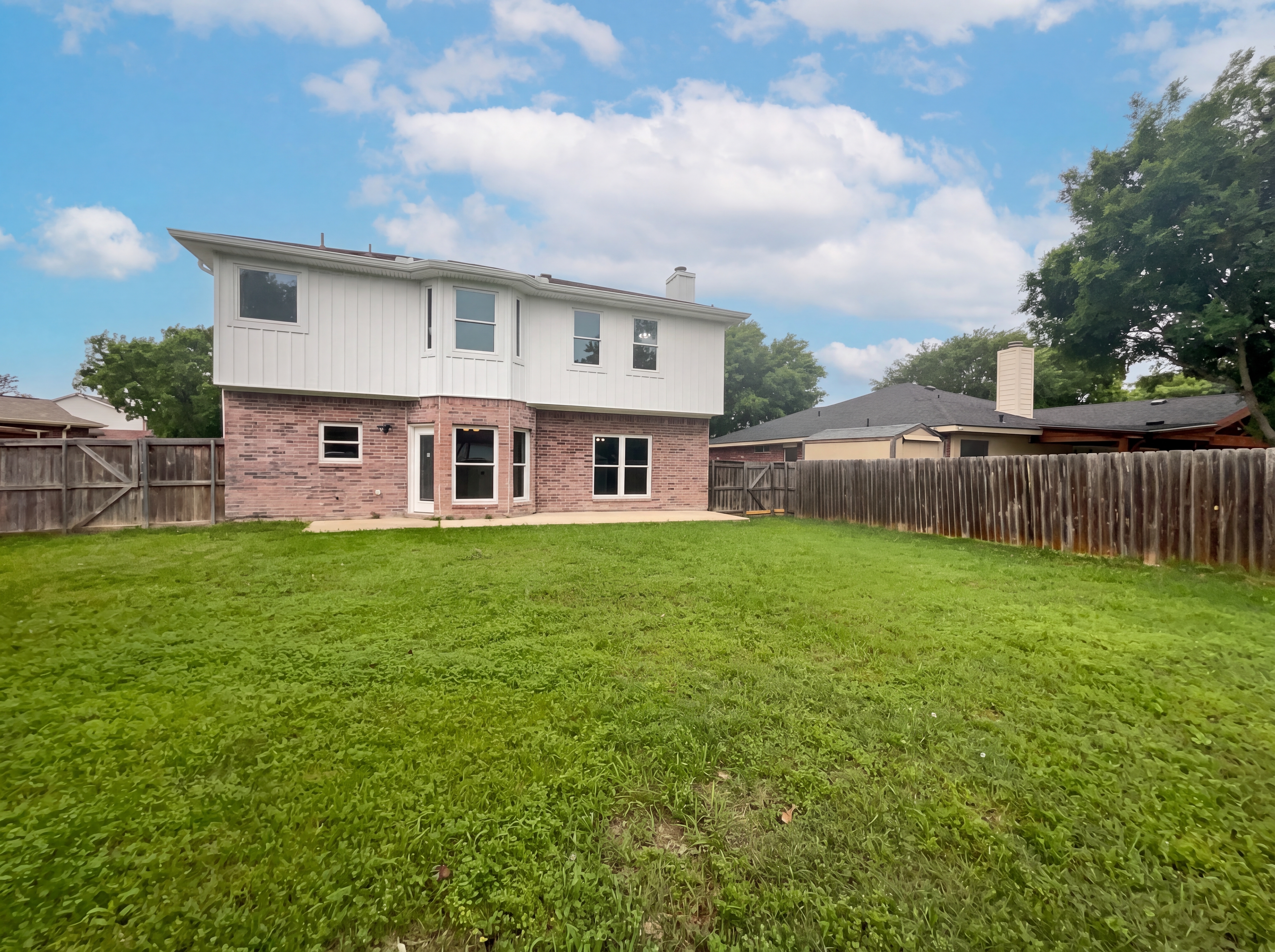 Photo 5 of 19 of 1405 Turtle Cove Dr, Little Elm, TX