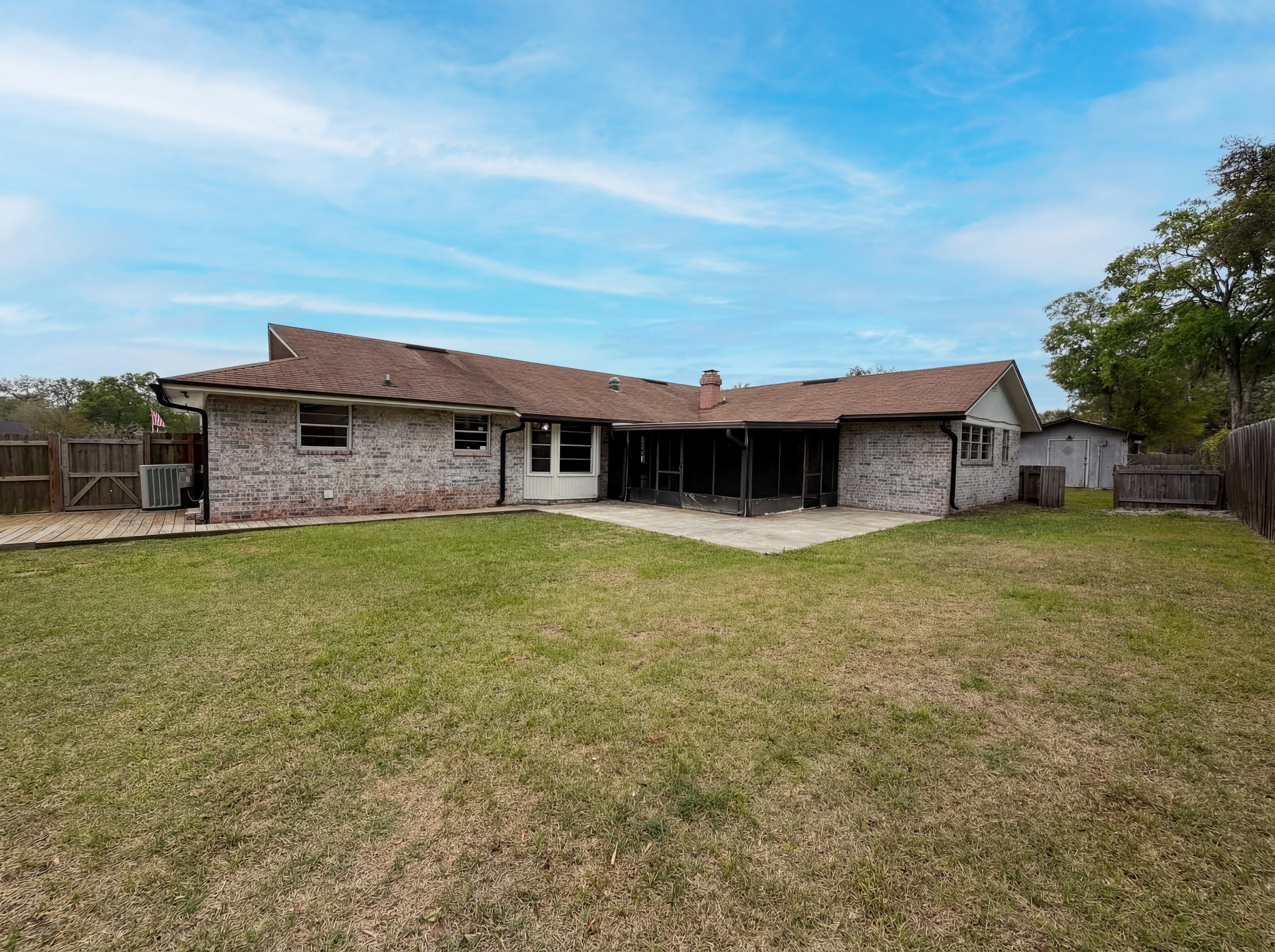 Photo 5 of 22 of 606 Gulfstream Trl S, Orange Park, FL