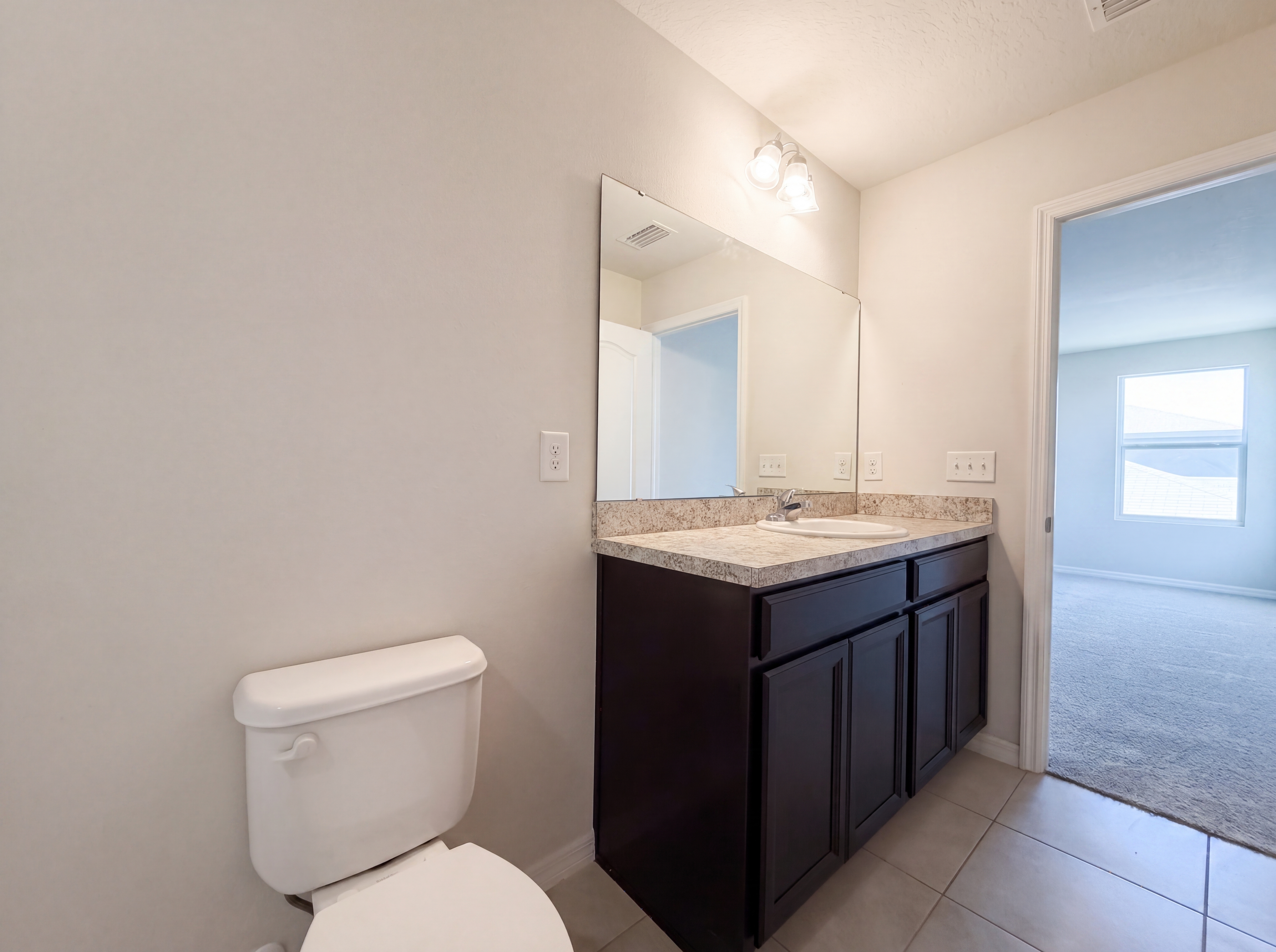 Photo 16 of 32 of 14405 Scottburgh Glen Dr, Wimauma, FL