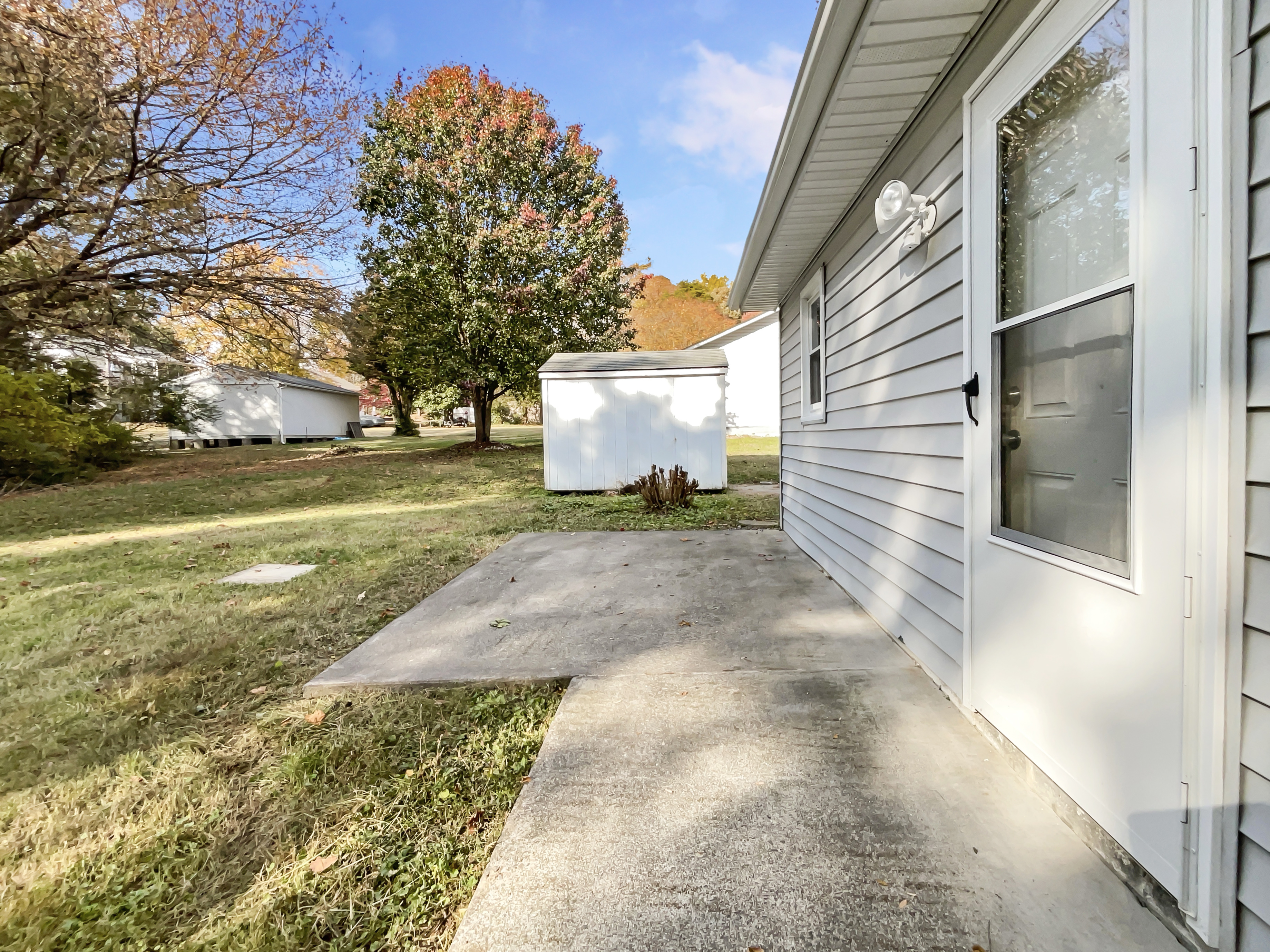 Photo 9 of 18 of 4051 Gordon Ct, Winston Salem, NC
