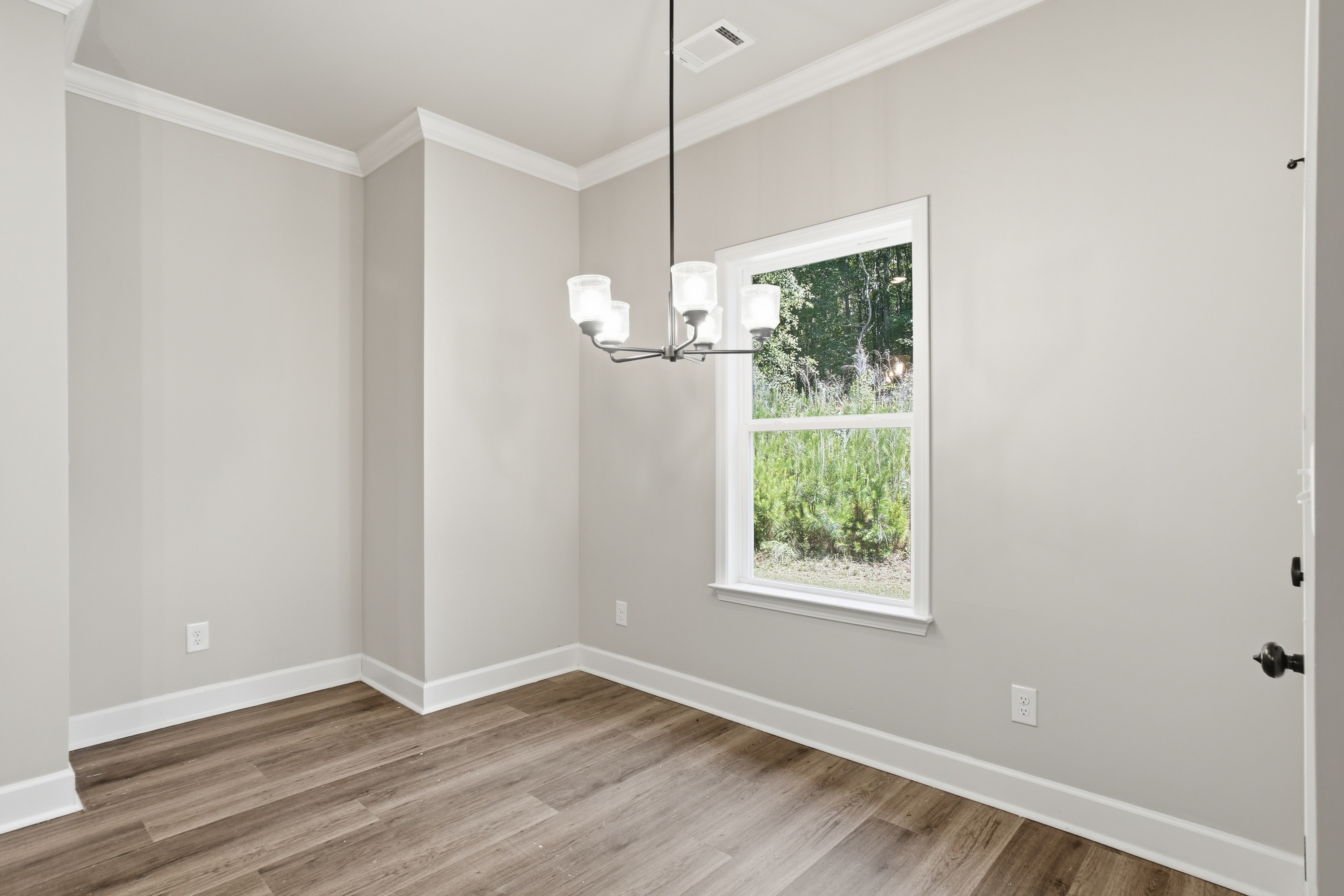 Photo 15 of 41 of 45 Hawthorn Ln, Covington, GA