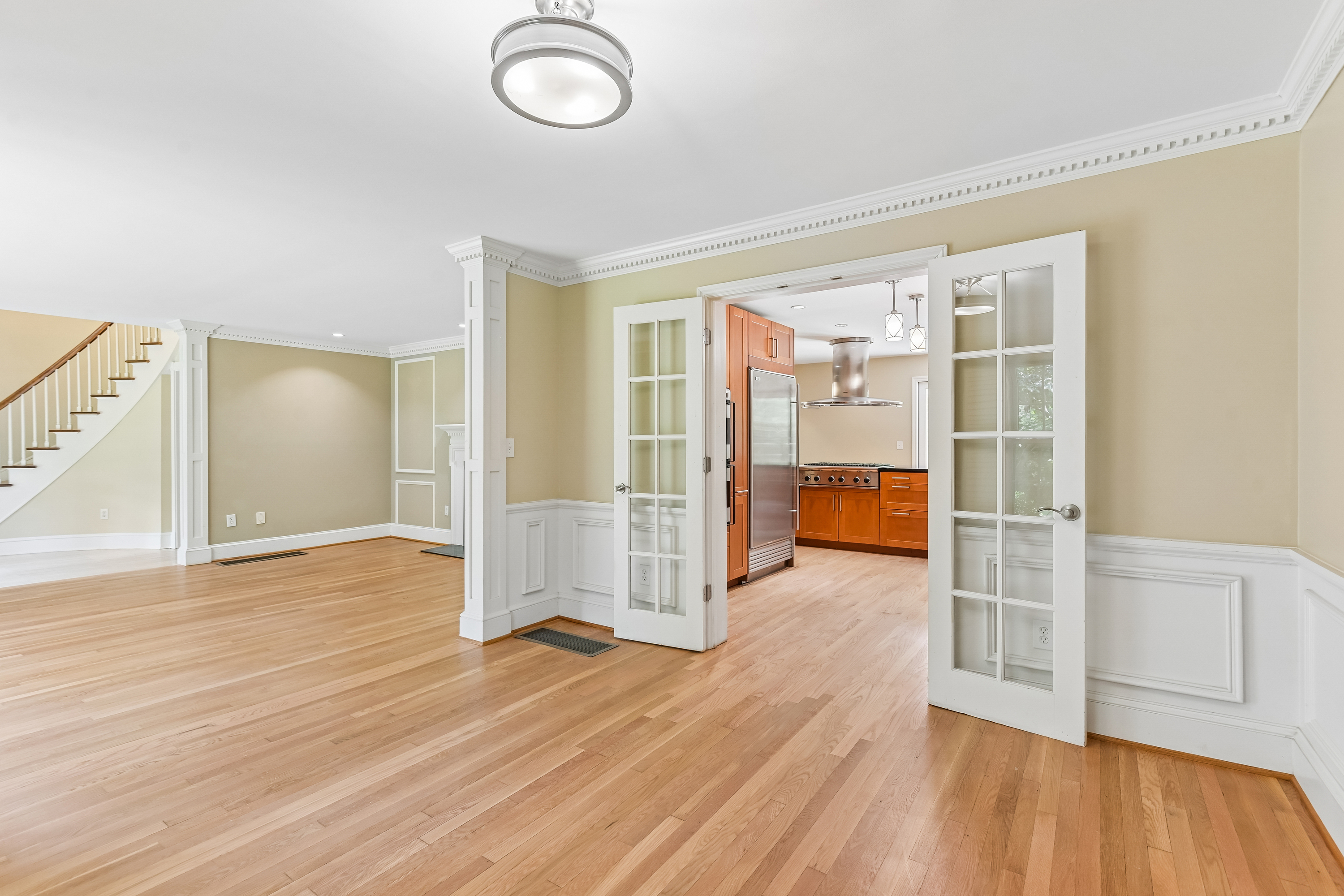 Photo 22 of 87 of 3135 Spalding Dr, Atlanta, GA