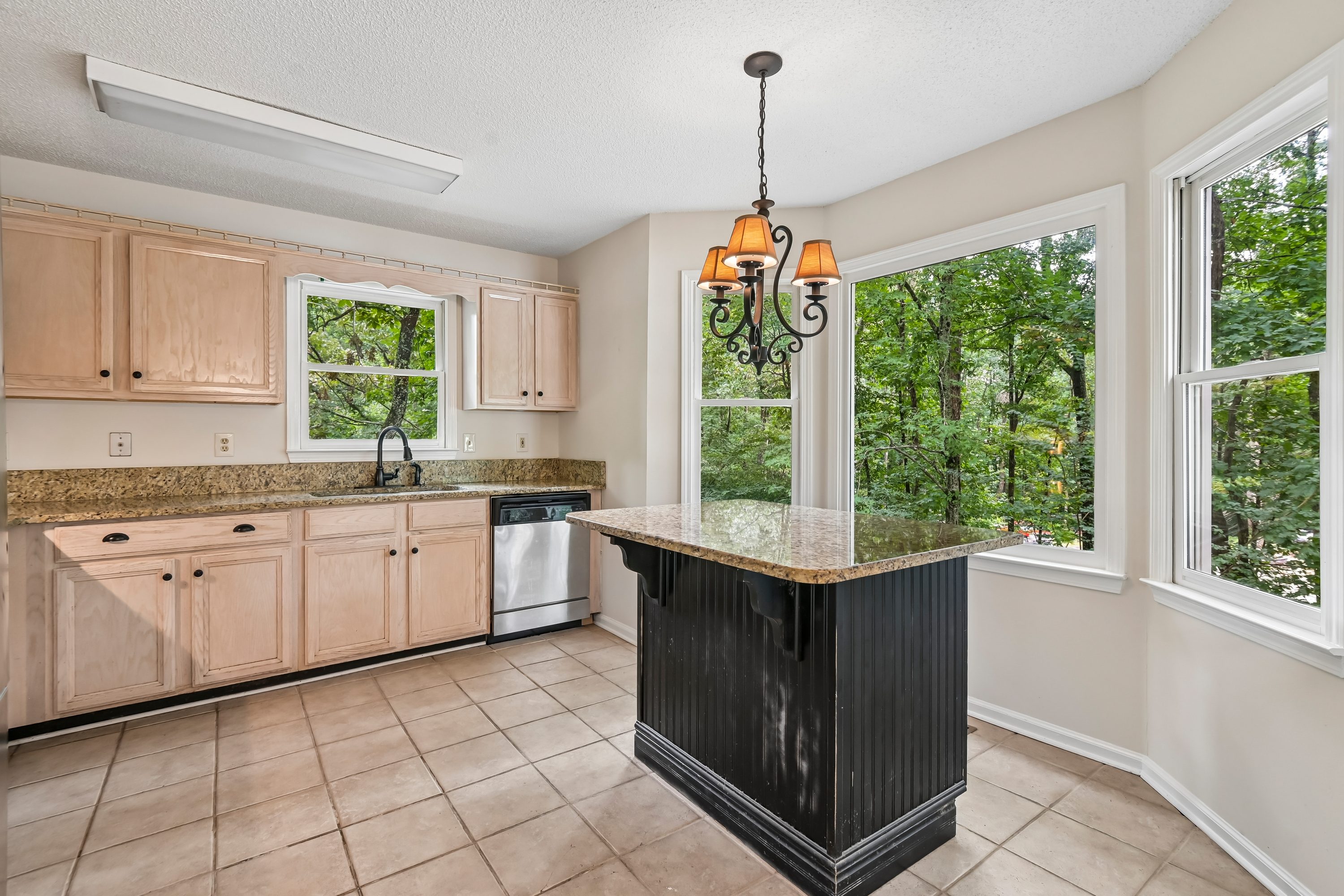 Photo 12 of 44 of 18 Misty Ridge Pl, Hiram, GA