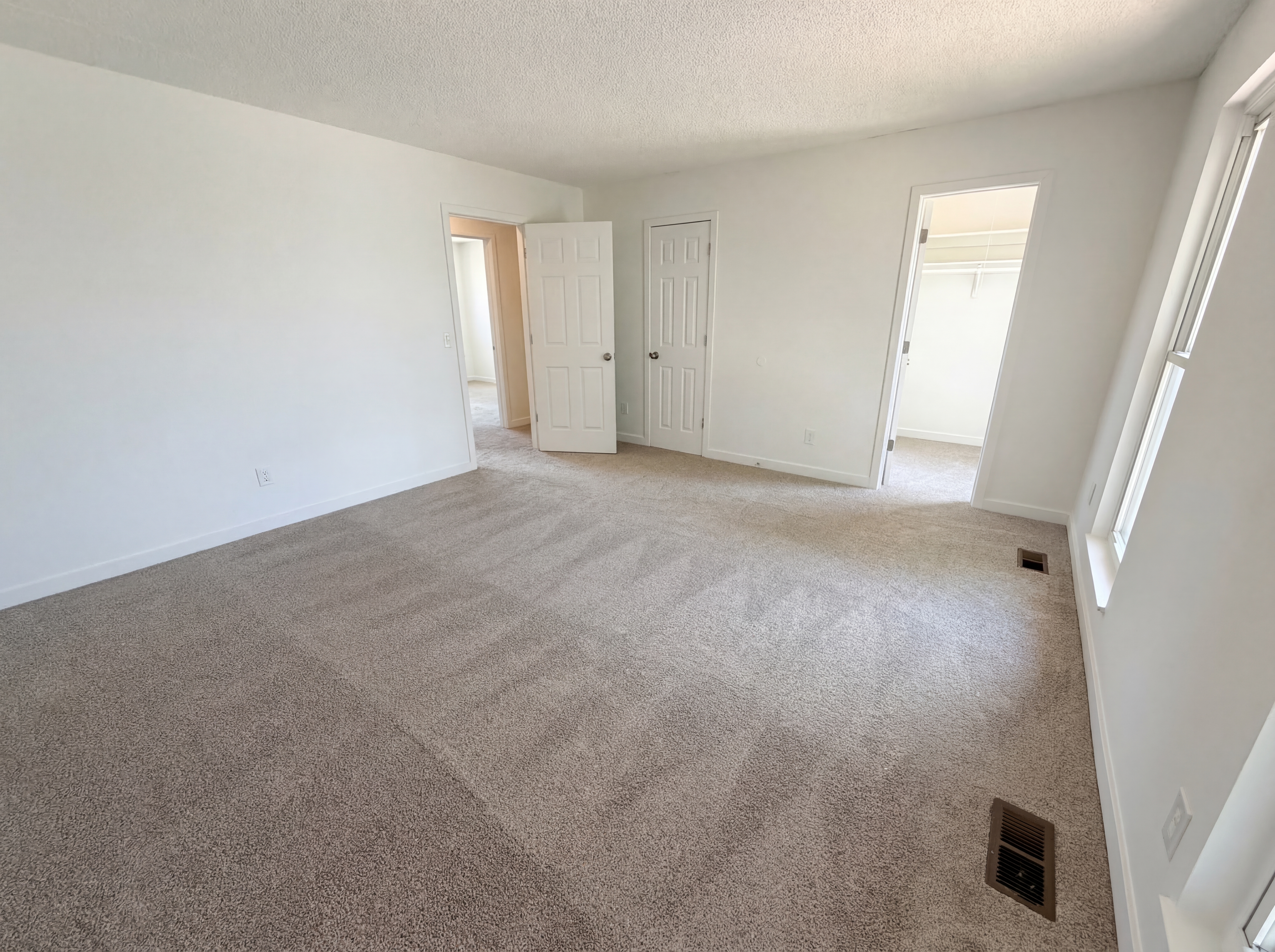 Photo 4 of 36 of 1146 S Cathay St, Aurora, CO
