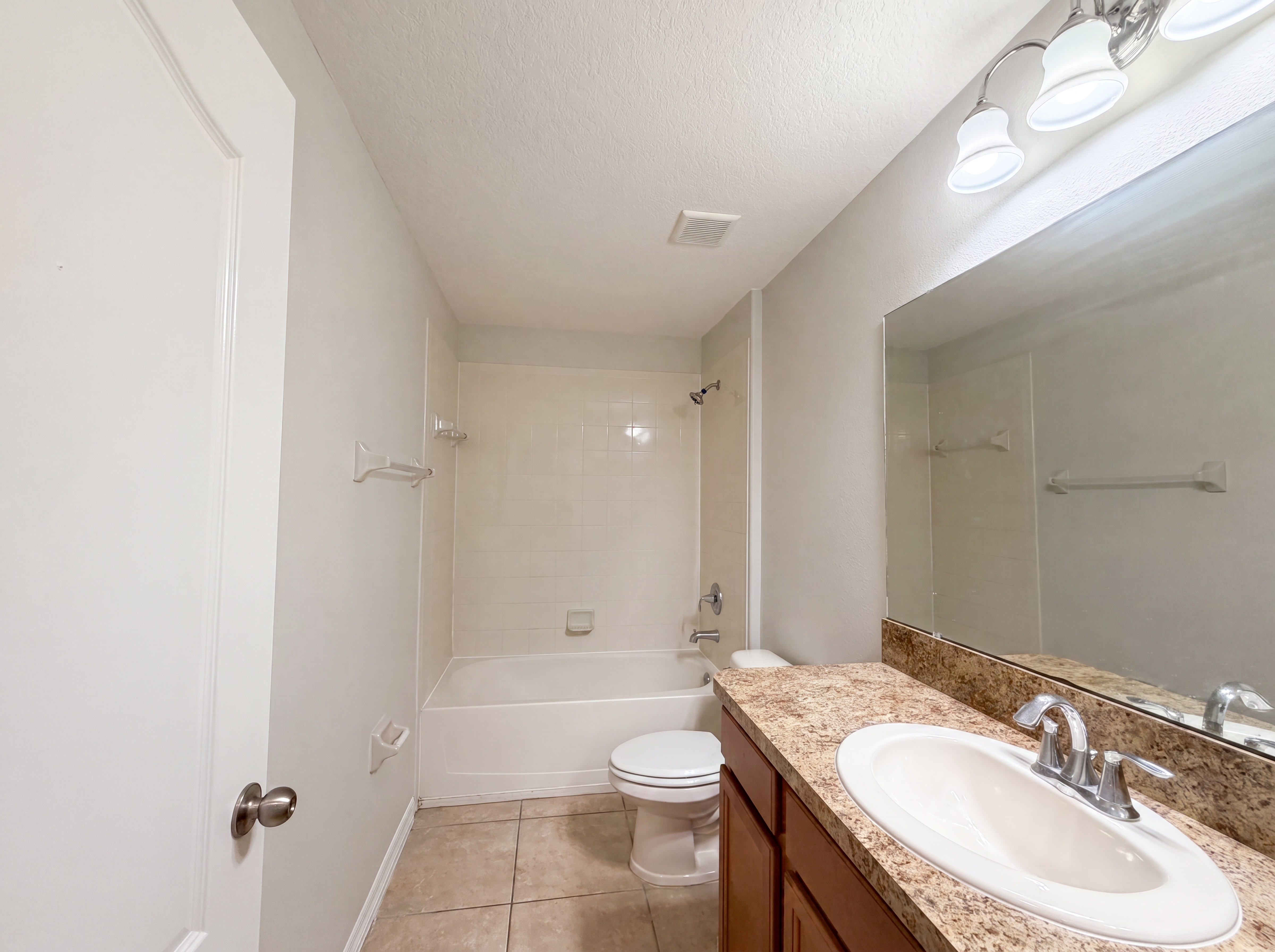 Photo 11 of 26 of 1308 Seburn Rd, Apopka, FL