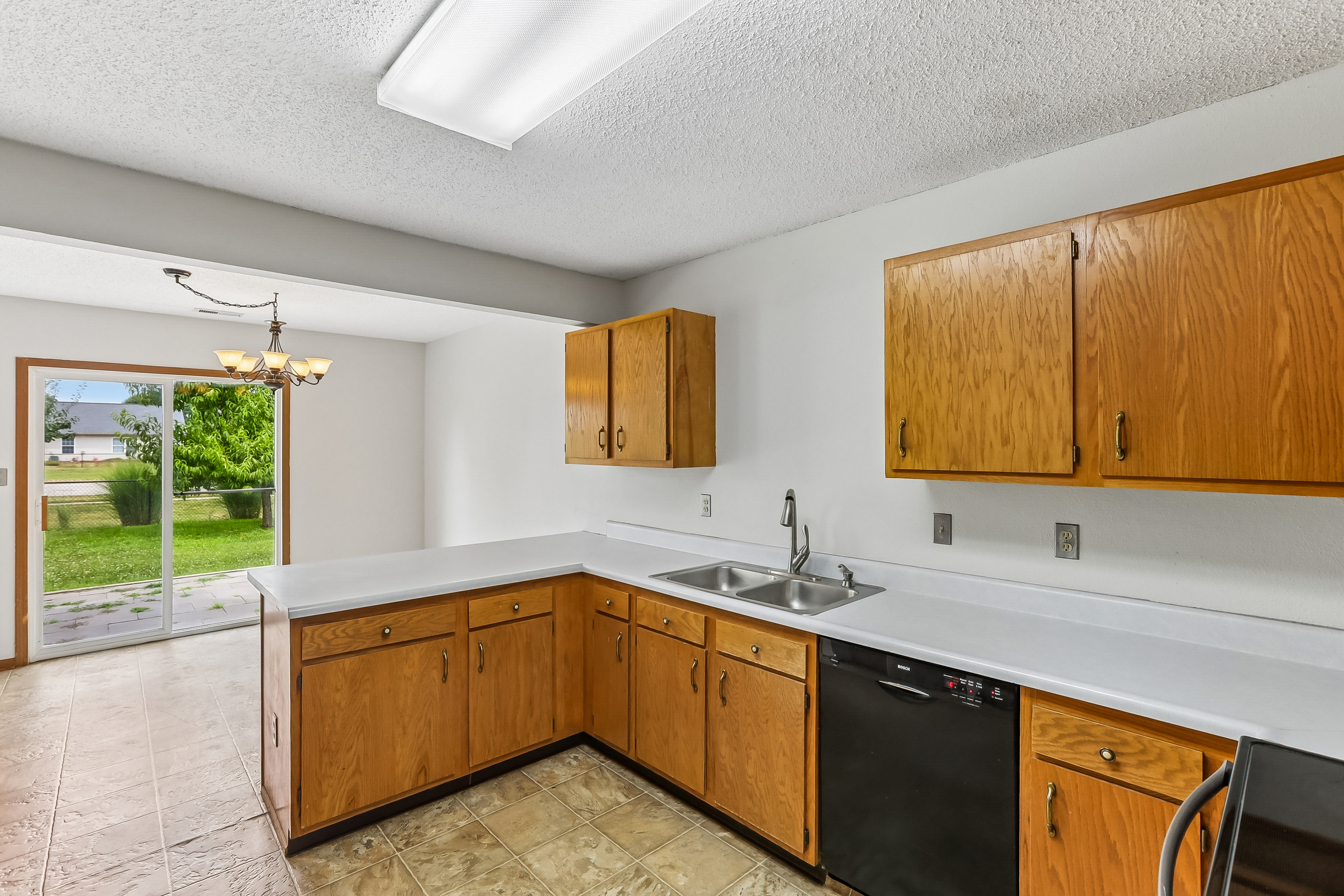 Photo 12 of 44 of 165 Harts Ford Way, Brownsburg, IN