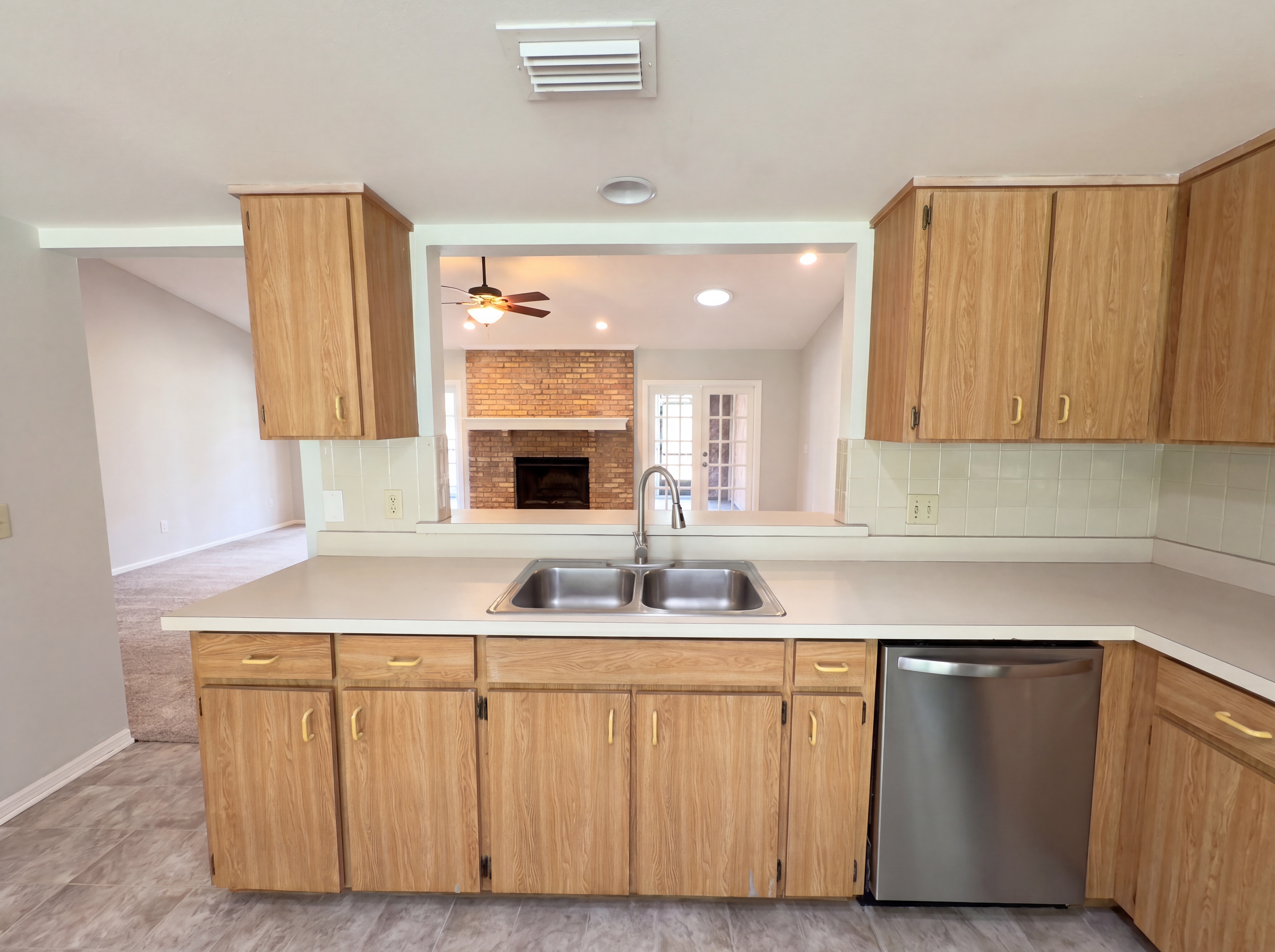 Photo 6 of 21 of 199 E Crest Ave, Winter Garden, FL