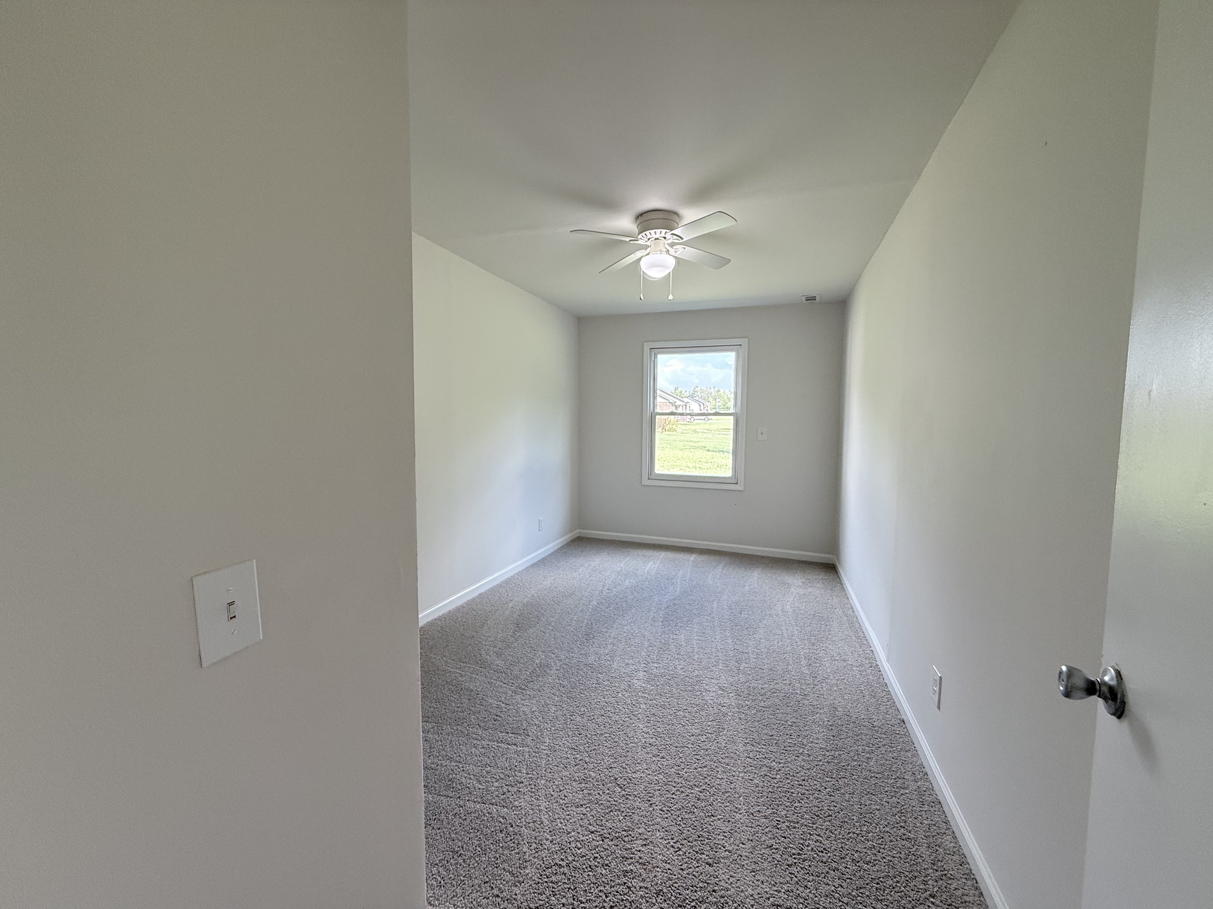 Photo 9 of 13 of 2545 W Mount Vernon Rd, Bethpage, TN