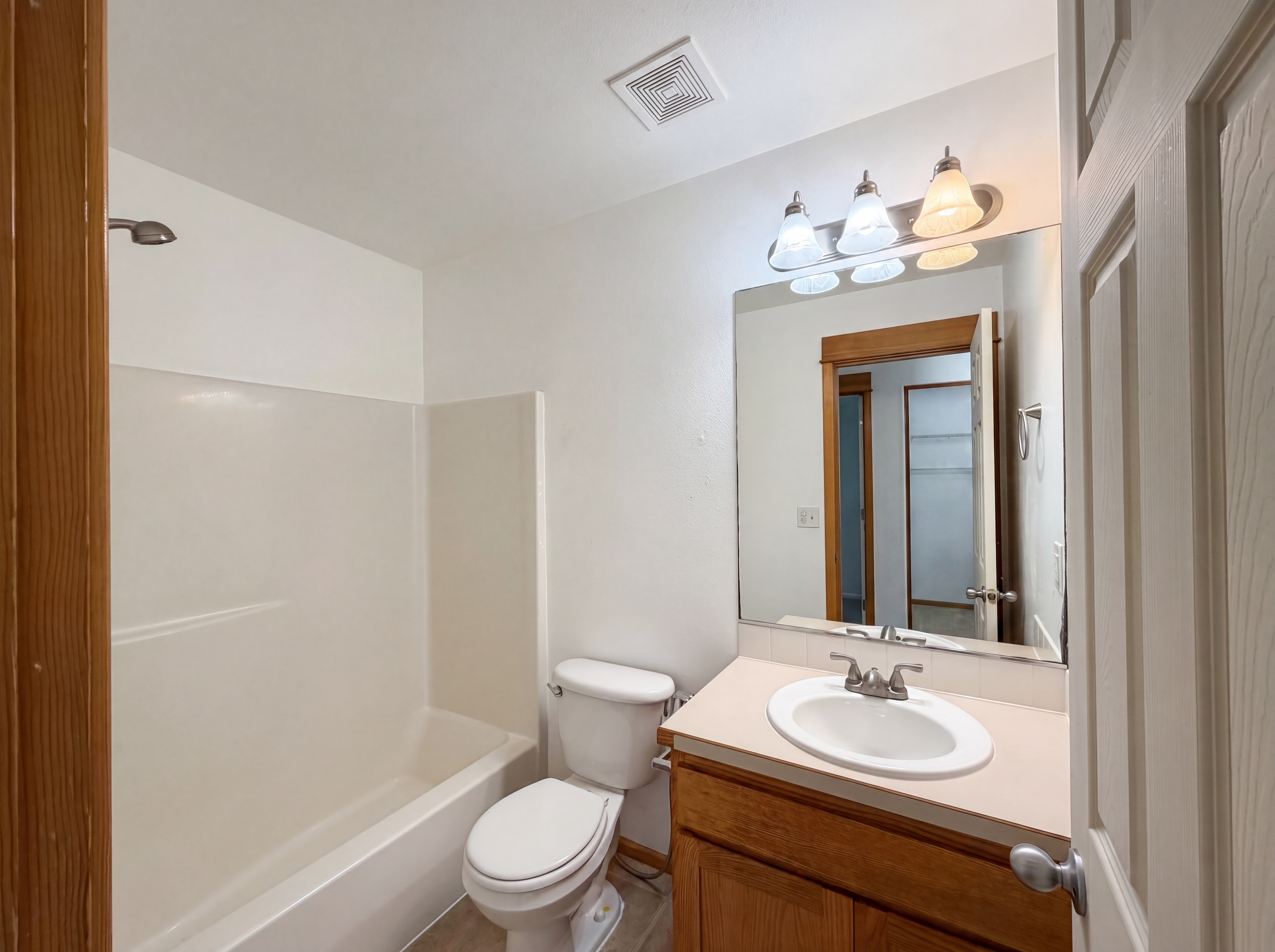 Photo 6 of 20 of 3344 Oakcrest Dr, Forest Grove, OR