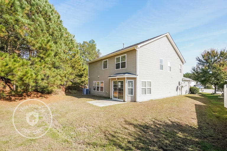 Photo 5 of 25 - 3100 Cynthiana Ct, Raleigh, NC 27610