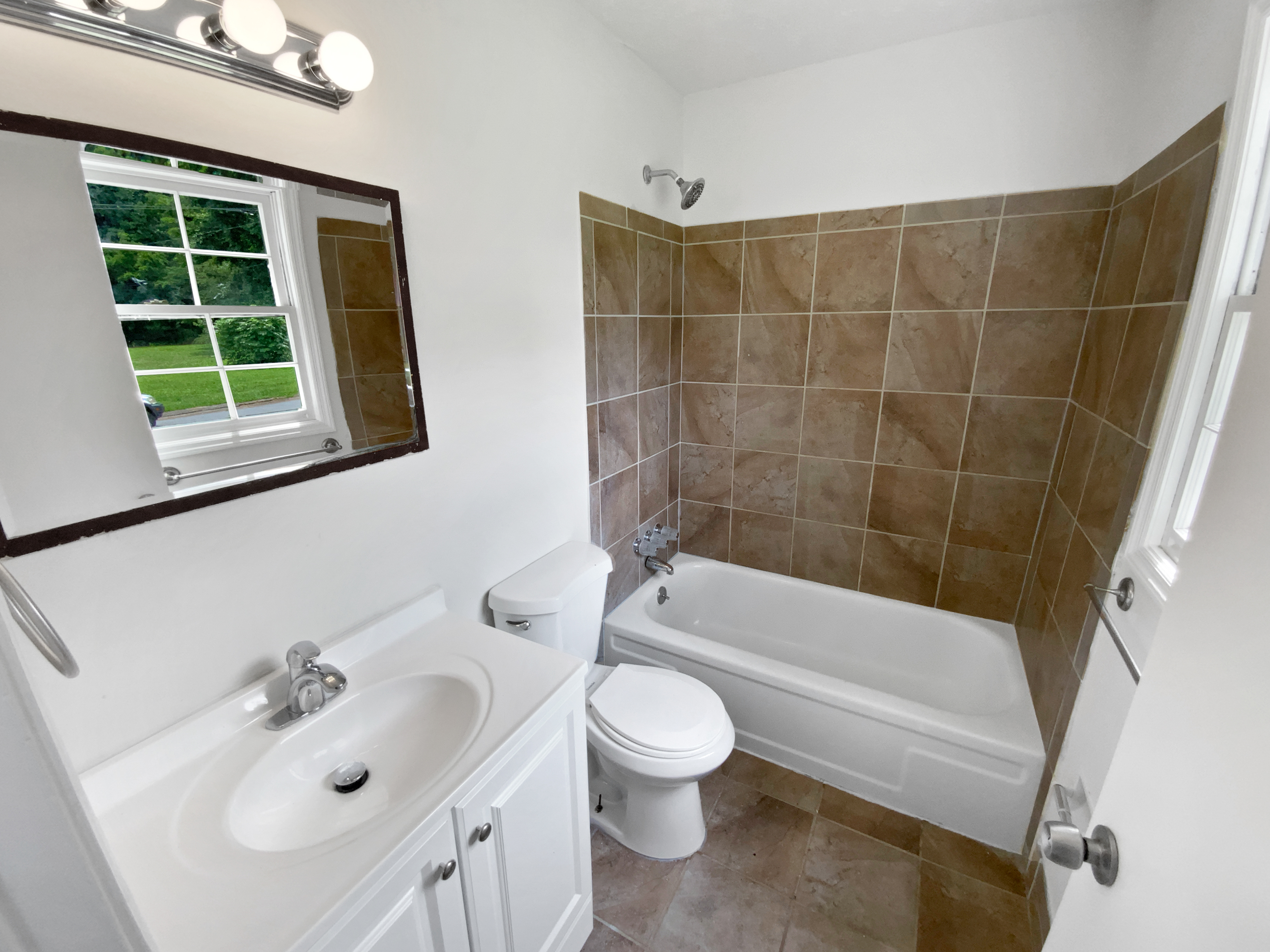 Photo 19 of 20 of 540 Stockwood Dr, Woodstock, GA