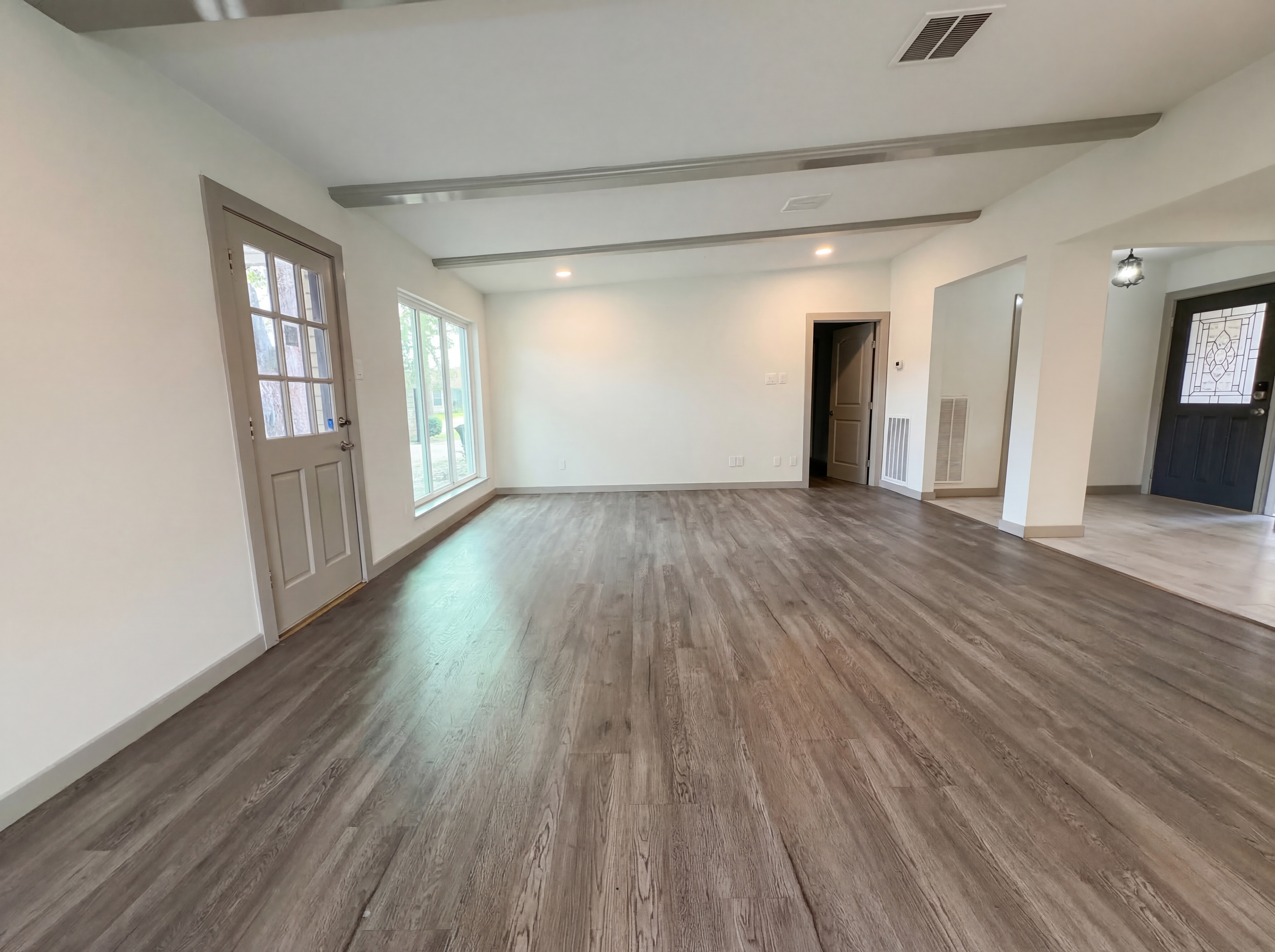 Photo 17 of 19 of 10726 Sugar Hill Dr, Houston, TX