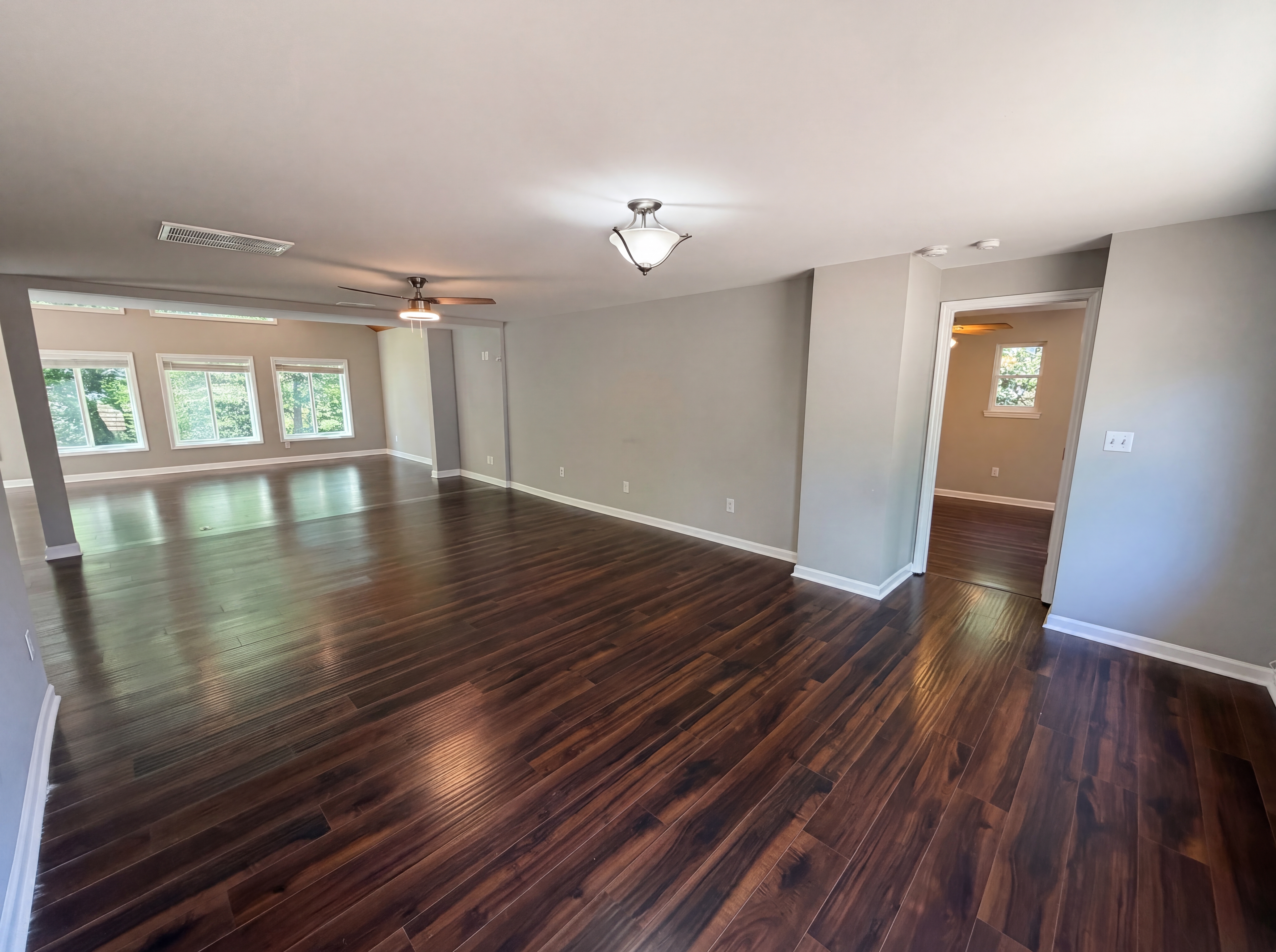 Photo 9 of 31 of 1322 Carolyn Dr, Charlotte, NC