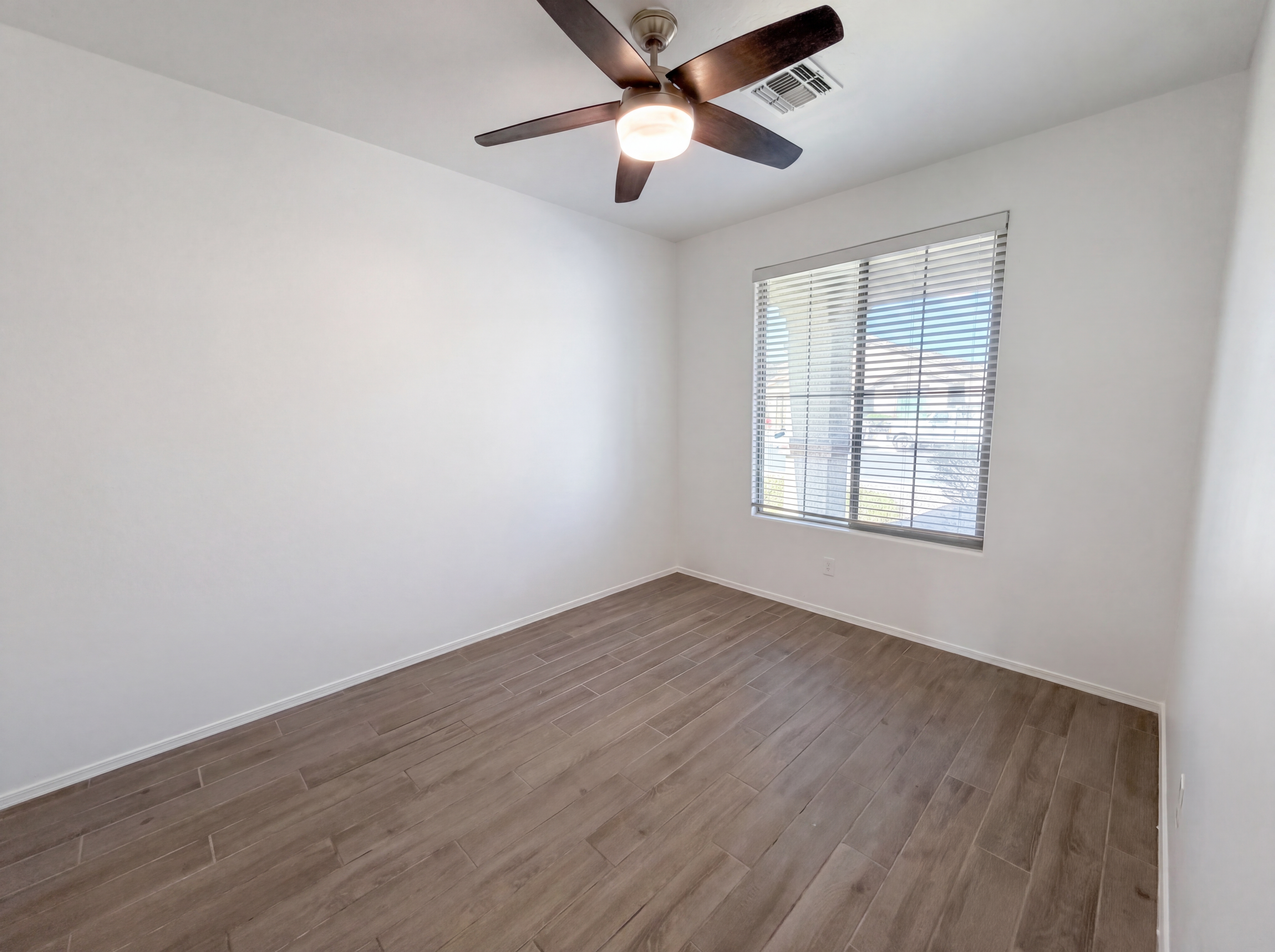 Photo 13 of 38 of 2909 S 121st Dr, Tolleson, AZ