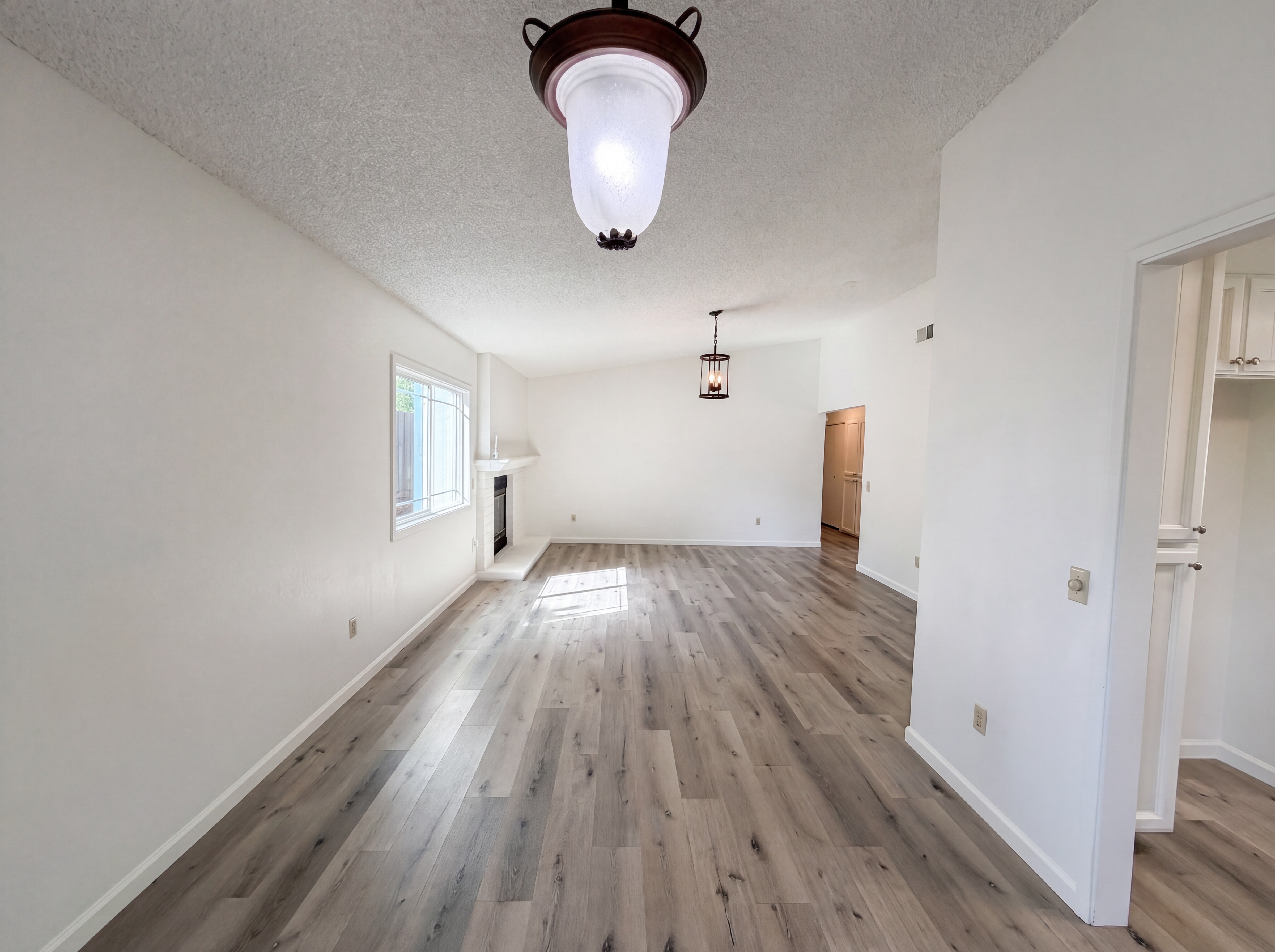 Photo 9 of 27 of 5901 Small Hill Ct, Citrus Heights, CA