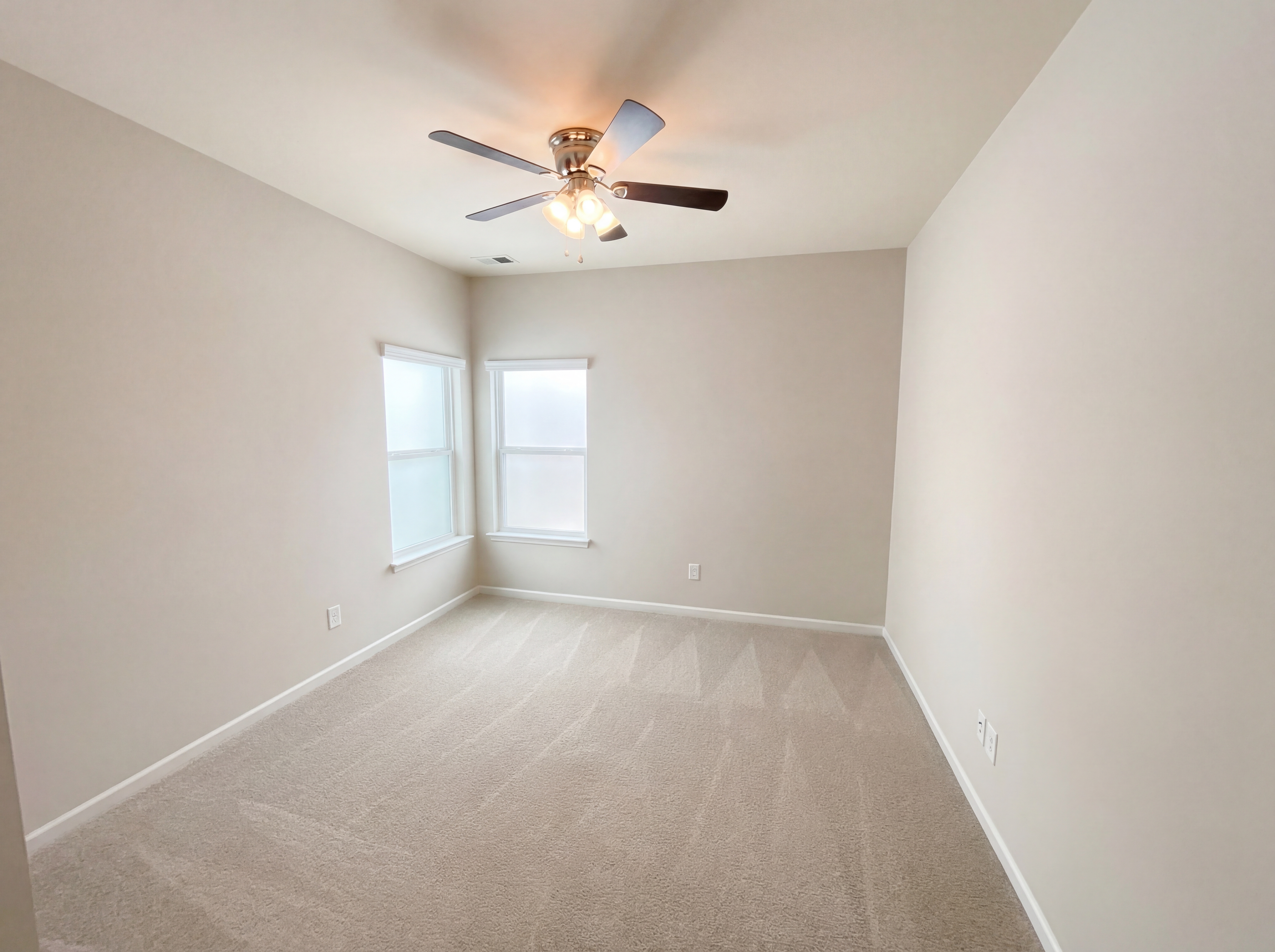Photo 16 of 21 of 305 Augustus Ln, Mount Holly, NC
